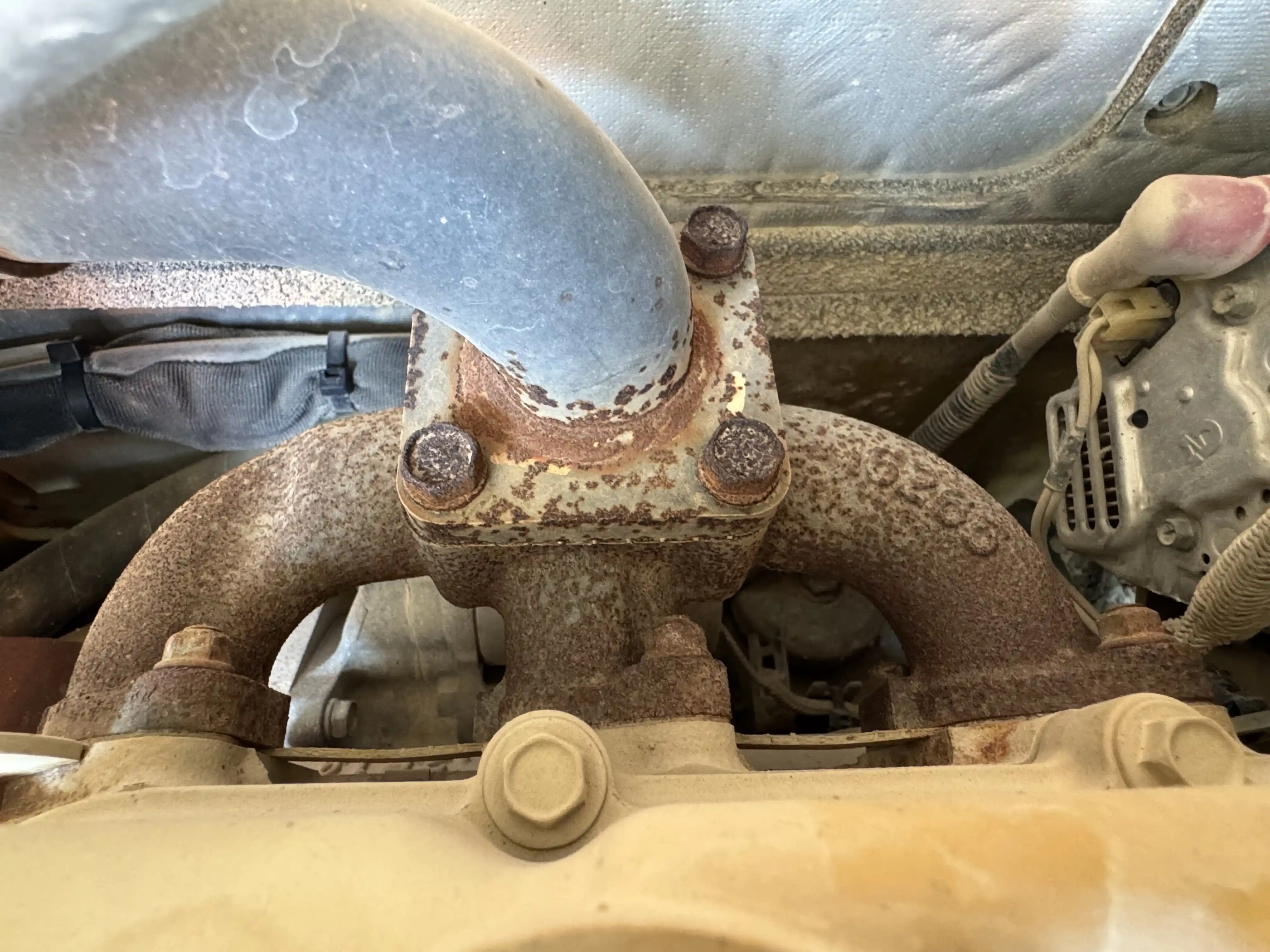 MNX-001-Cat-303E-mini-excavator-inspection-engine-exhaust-system-1