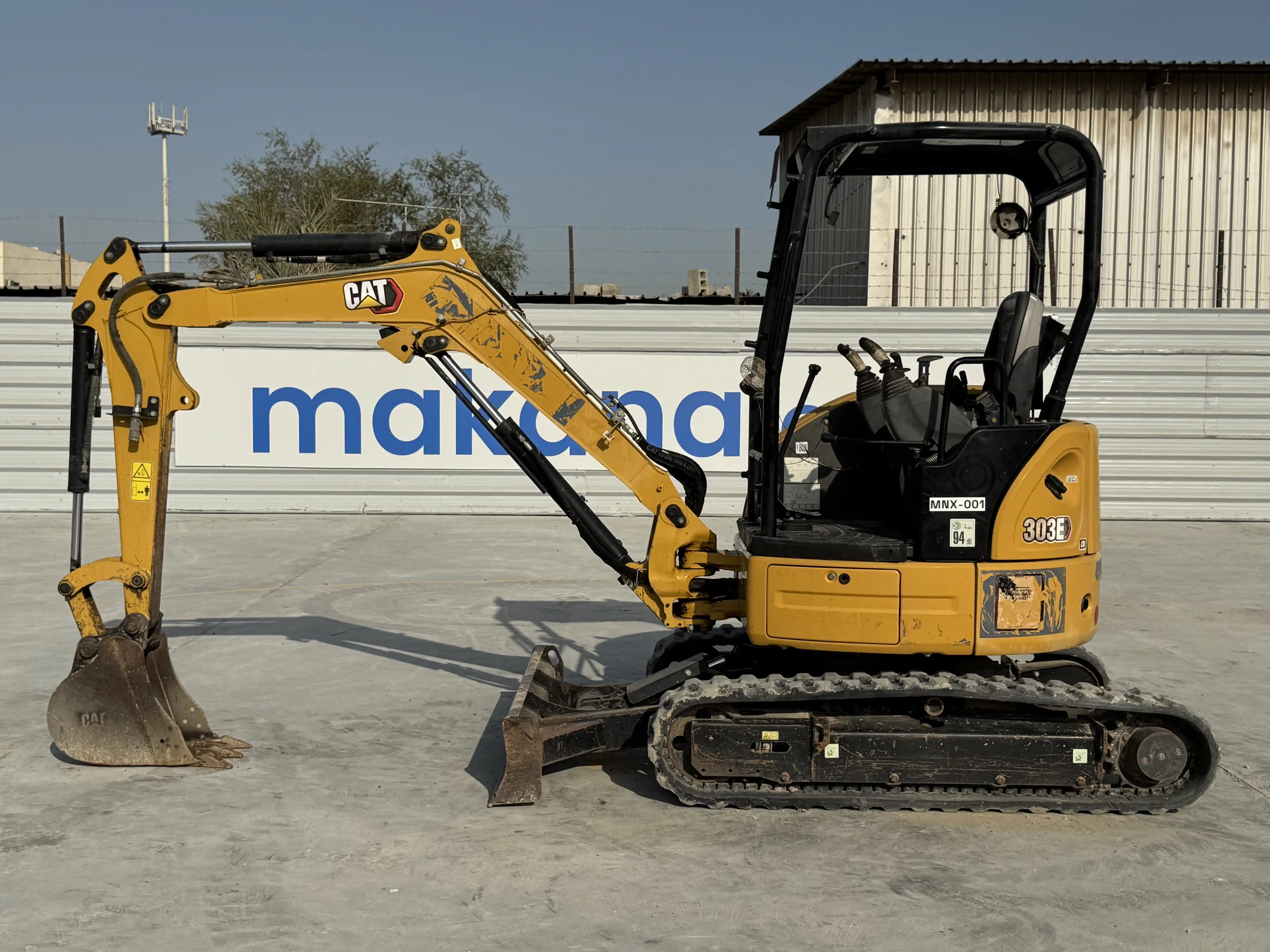 MNX-001-Cat-303E-mini-excavator-inspection-structure-paint-3