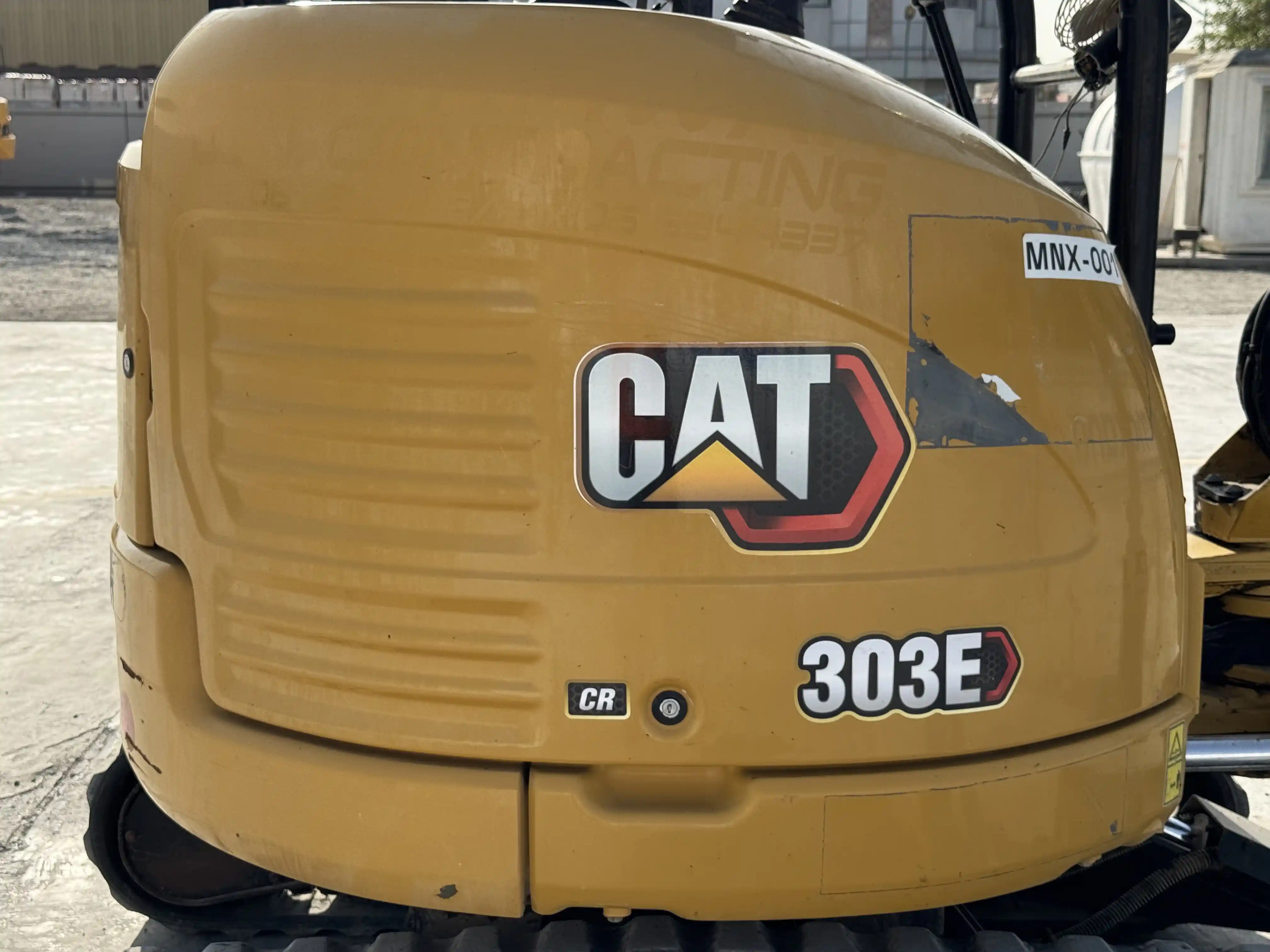 MNX-001-Cat-303E-mini-excavator-inspection-structure-sheet-metal-fiberglass-2