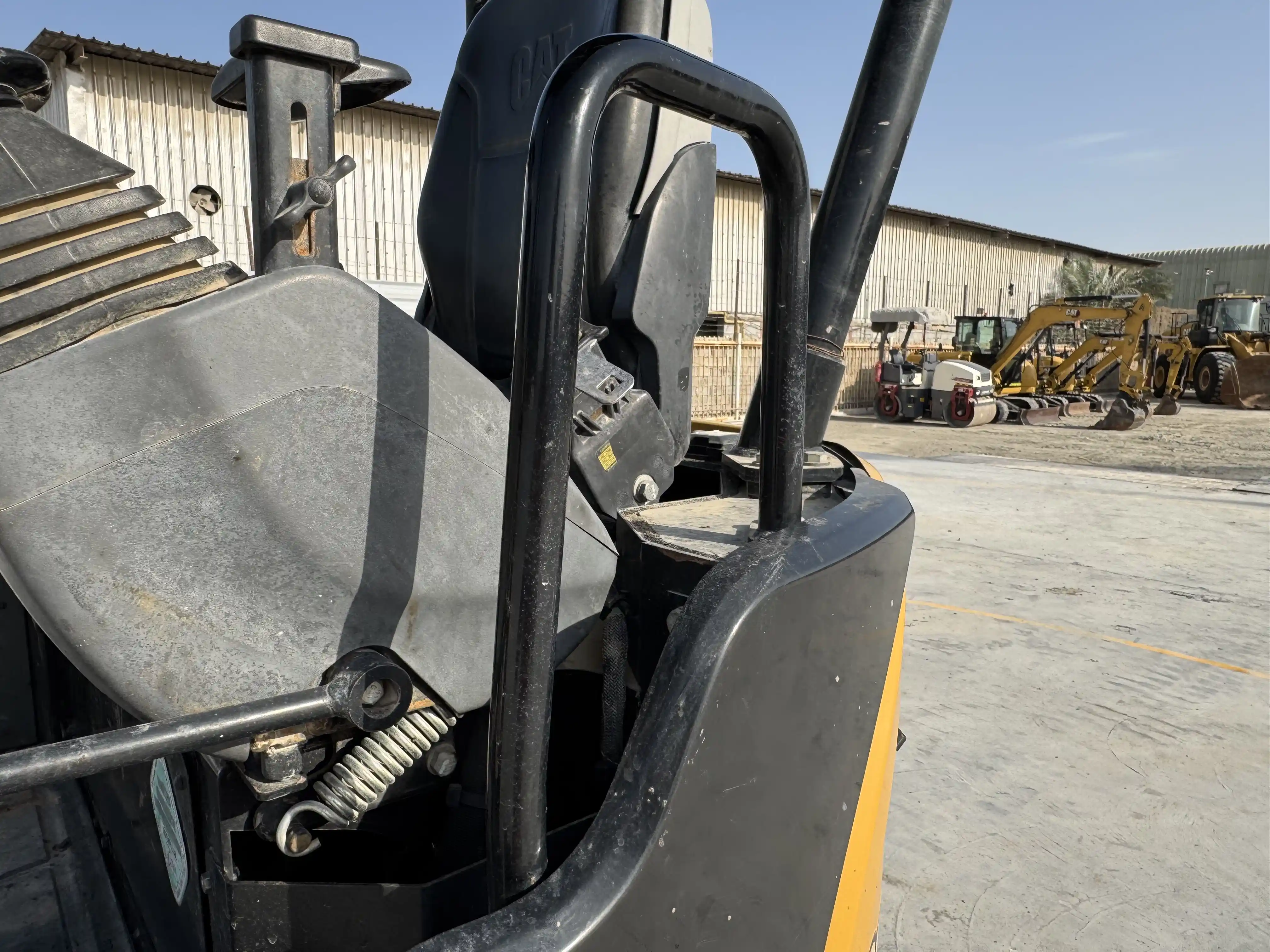 MNX-001-Cat-303E-mini-excavator-inspection-structure-handrails-1