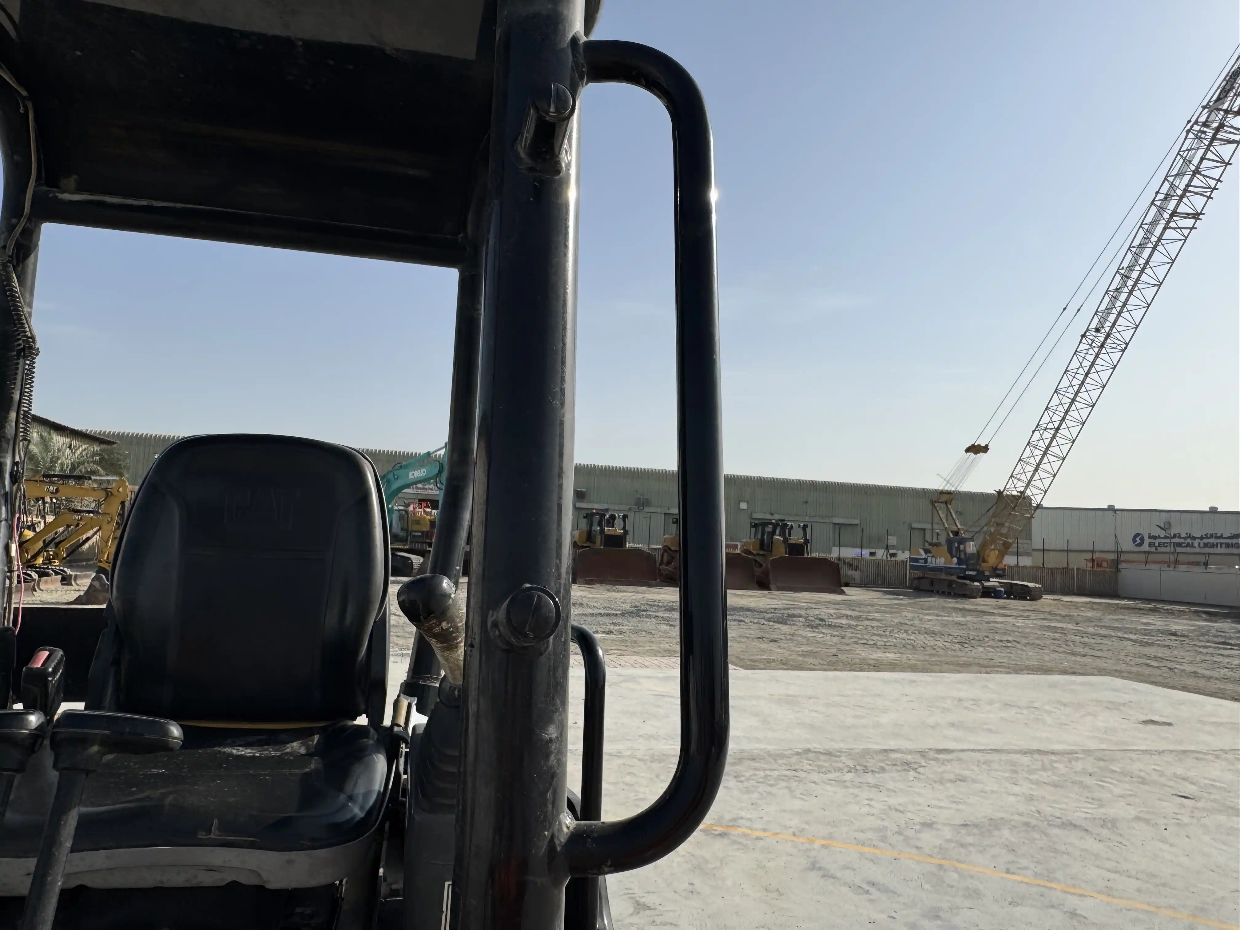 MNX-001-Cat-303E-mini-excavator-inspection-structure-handrails-3