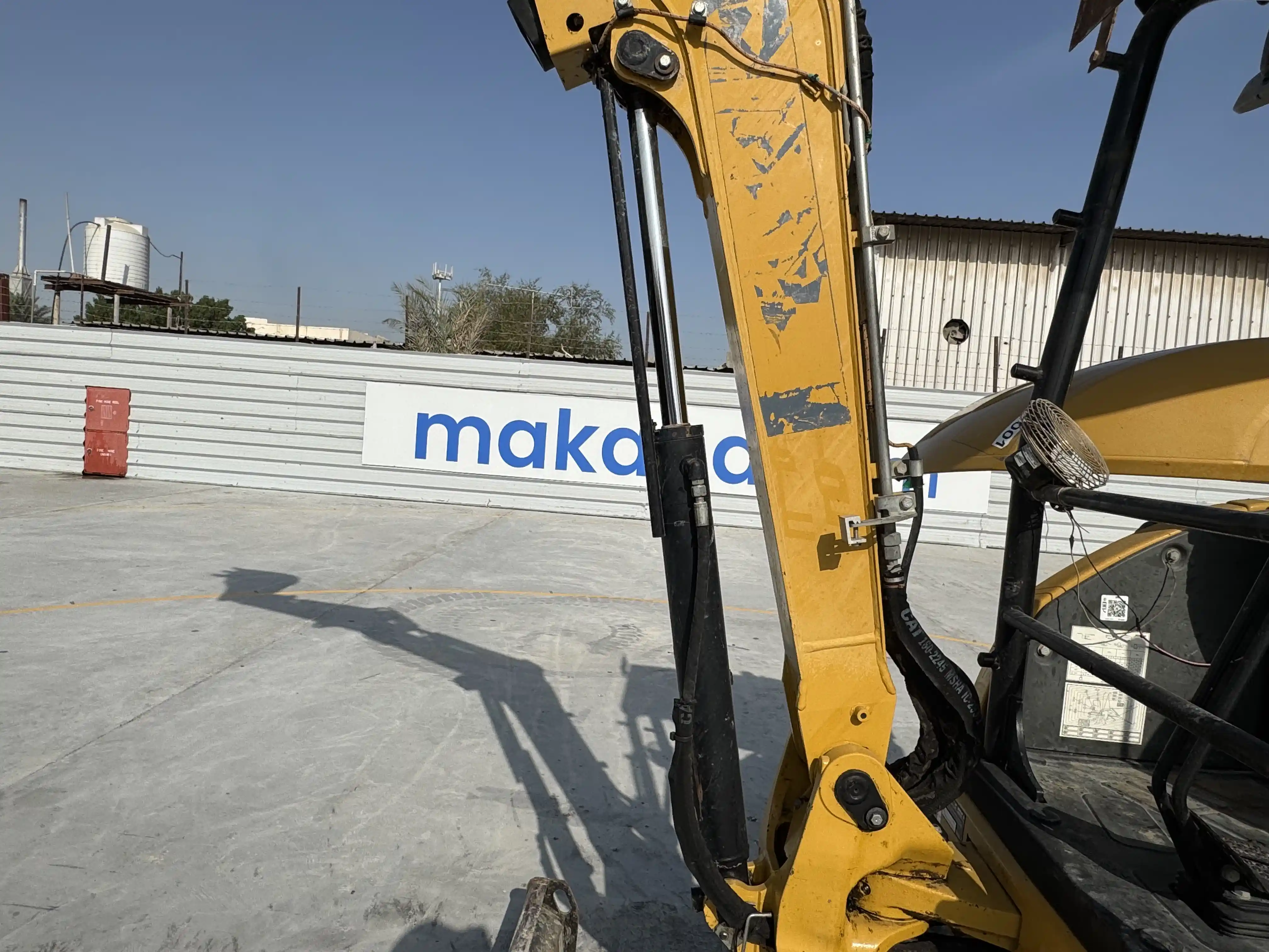 MNX-001-Cat-303E-mini-excavator-inspection-hydraulics-boom-lift-cylinder-2