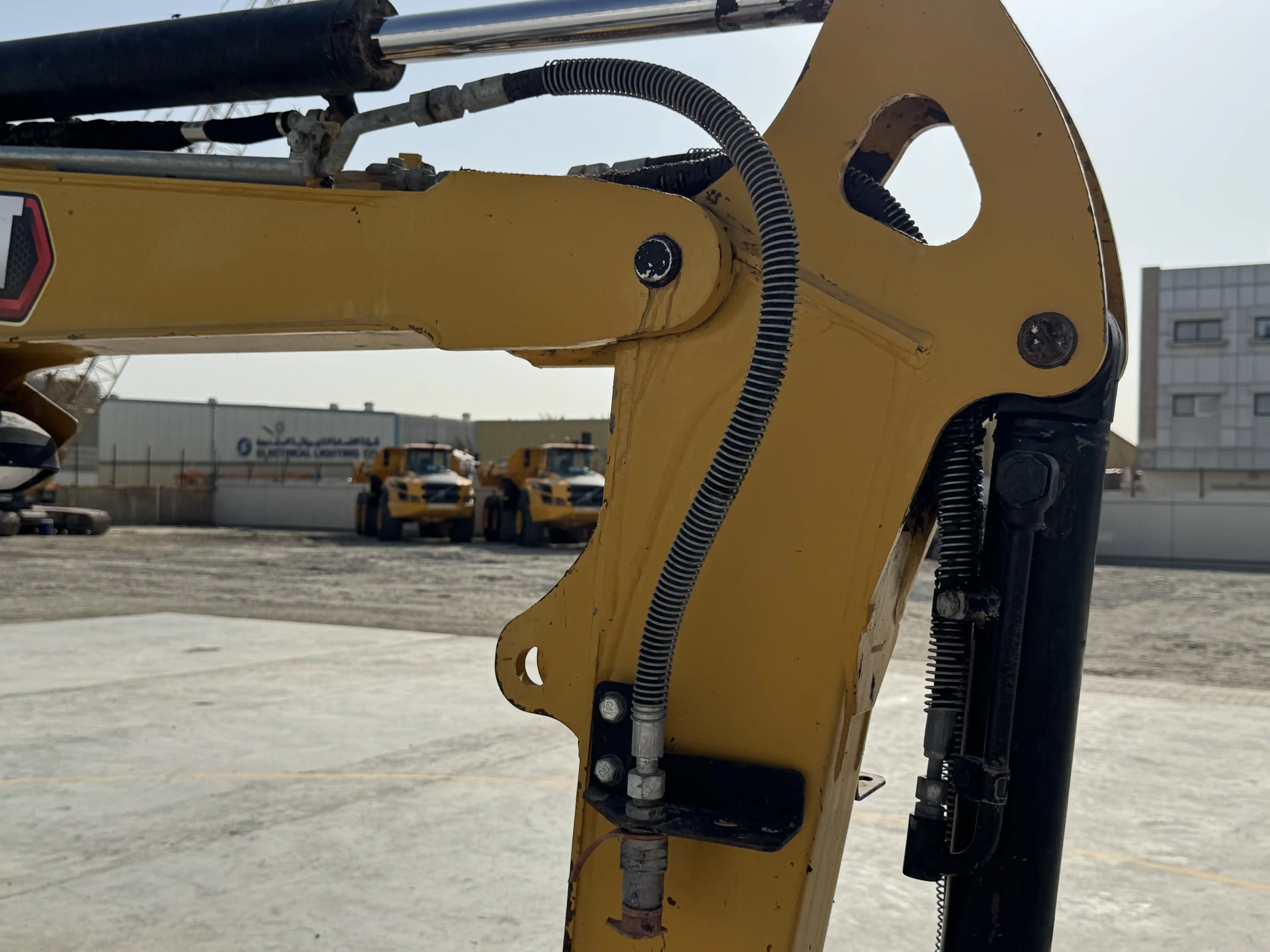 MNX-001-Cat-303E-mini-excavator-inspection-hydraulics-attachment-piping-1