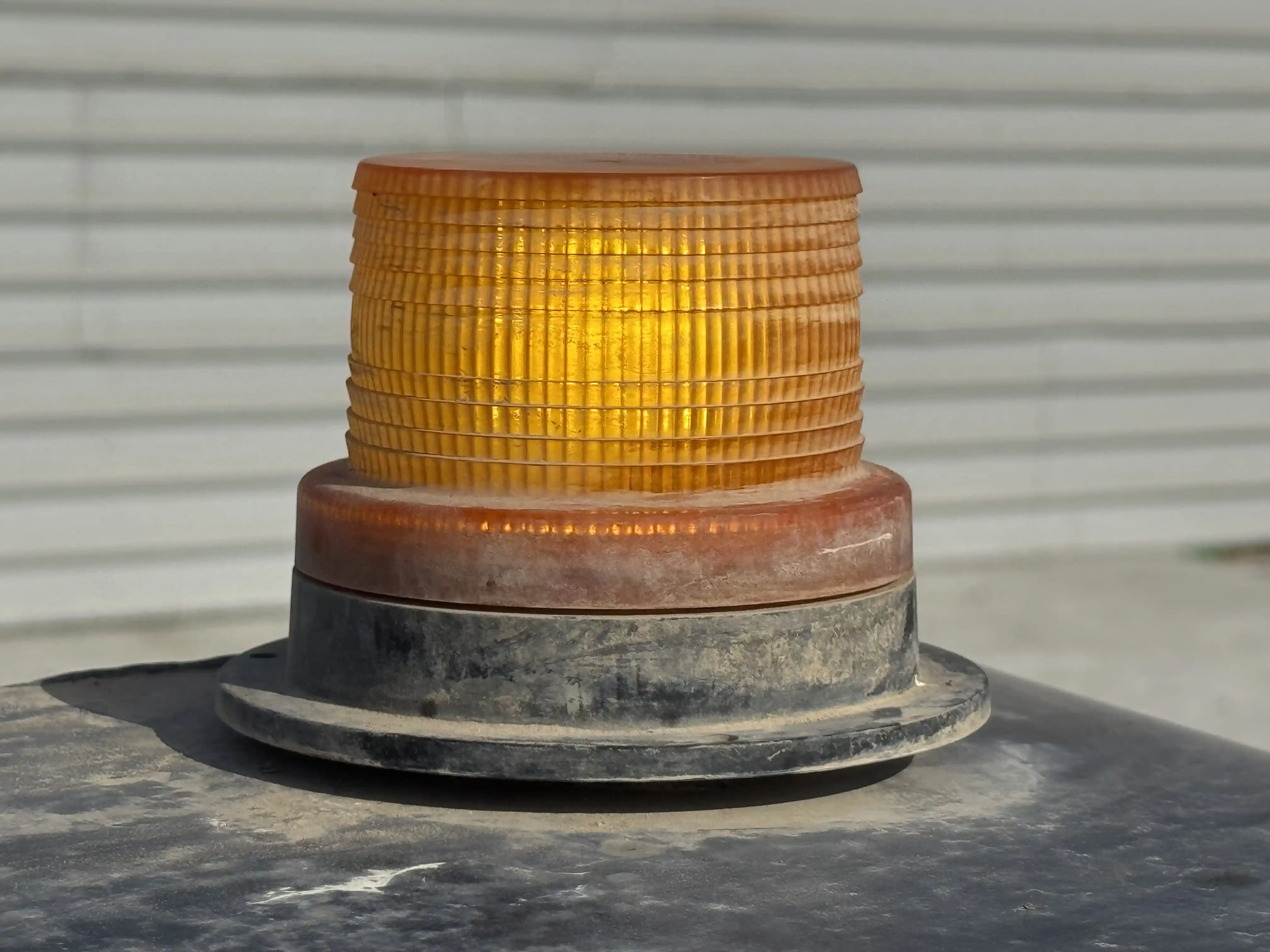 MNX-001-Cat-303E-mini-excavator-inspection-electronics-lights-and-signals-3