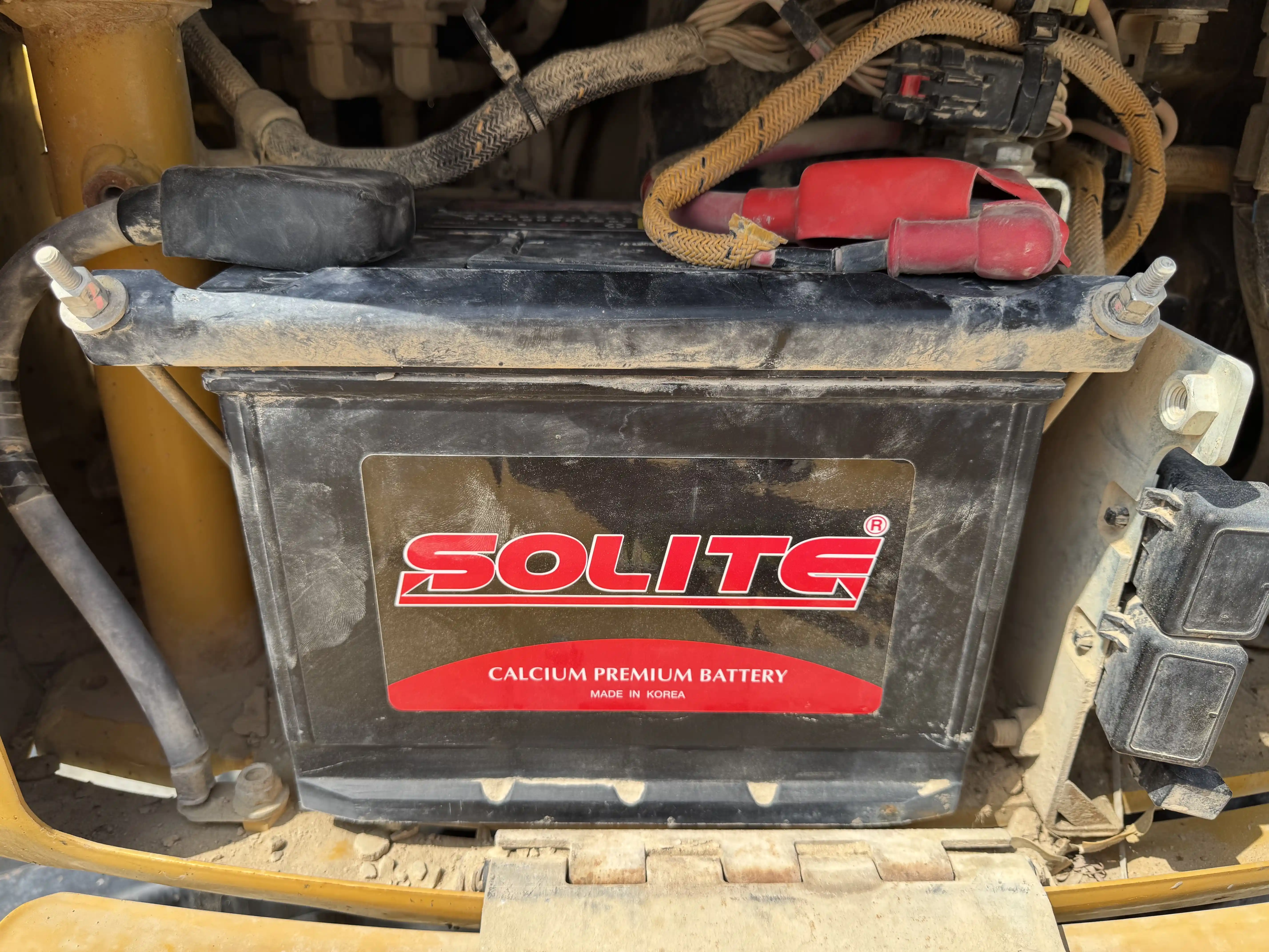 MNX-001-Cat-303E-mini-excavator-inspection-electronics-battery-1