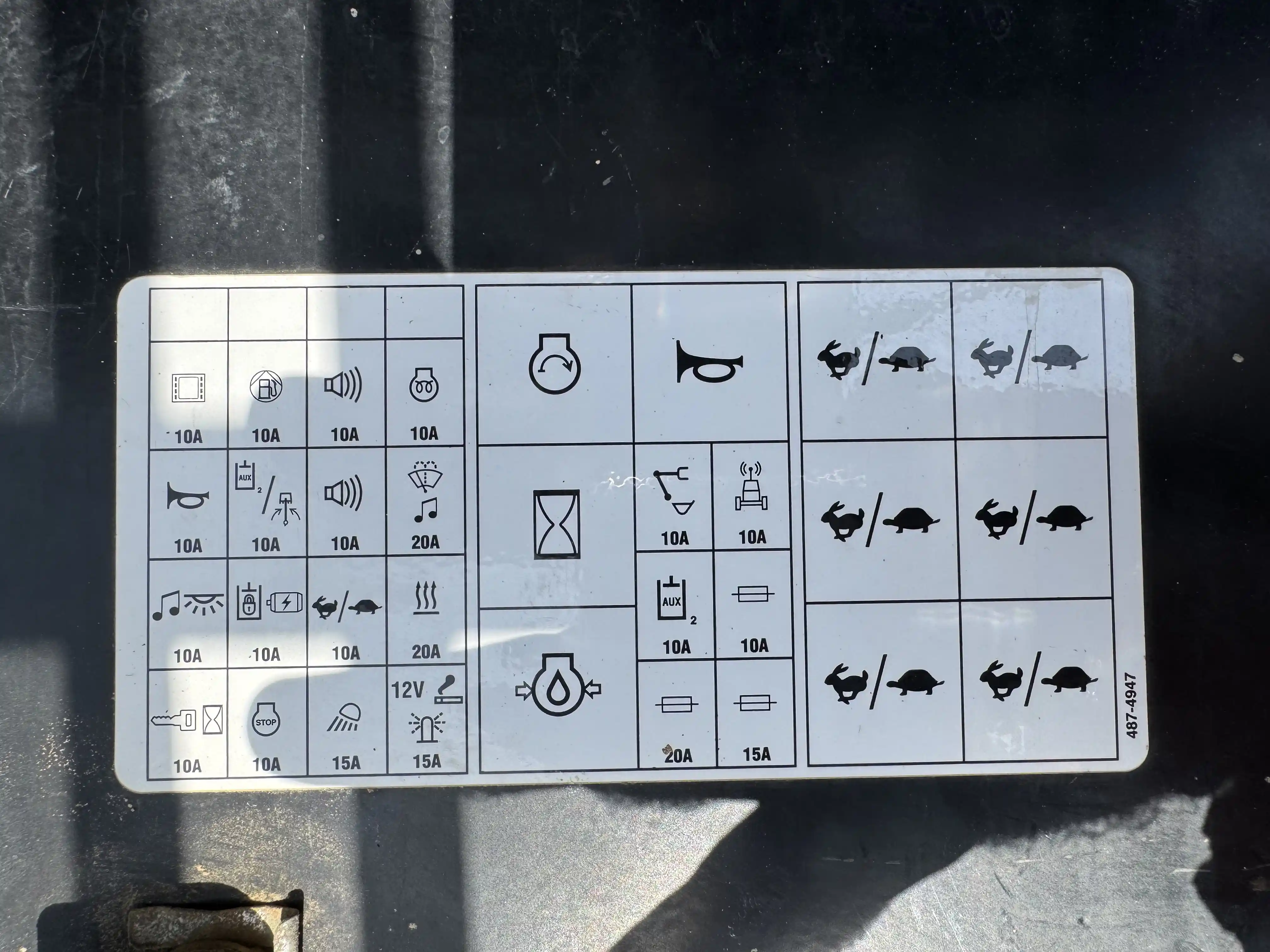MNX-001-Cat-303E-mini-excavator-inspection-electronics-fuse-box-1
