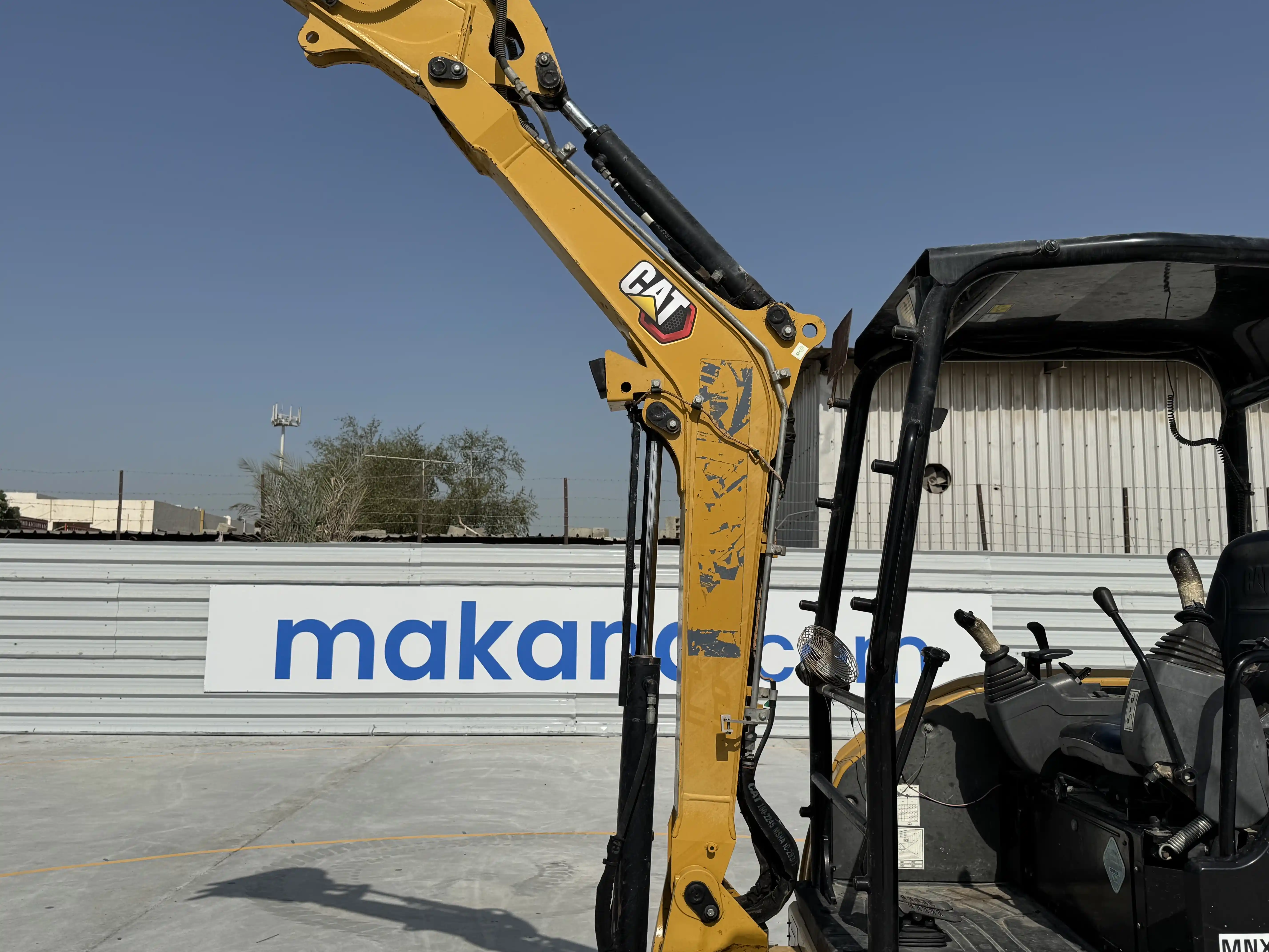 MNX-001-Cat-303E-mini-excavator-inspection-chassis-boom-1