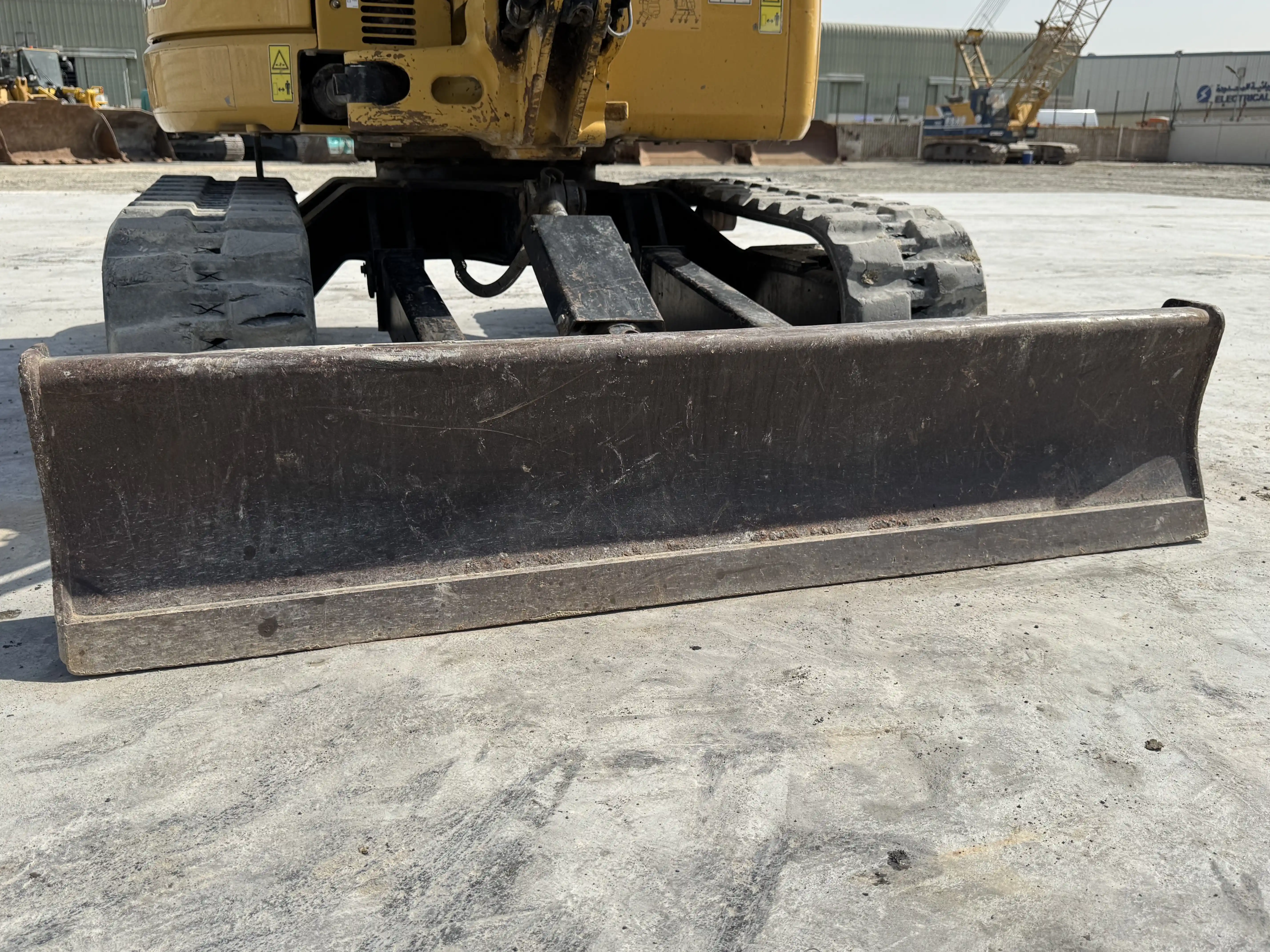 MNX-001-Cat-303E-mini-excavator-inspection-chassis-dozer-blade-1
