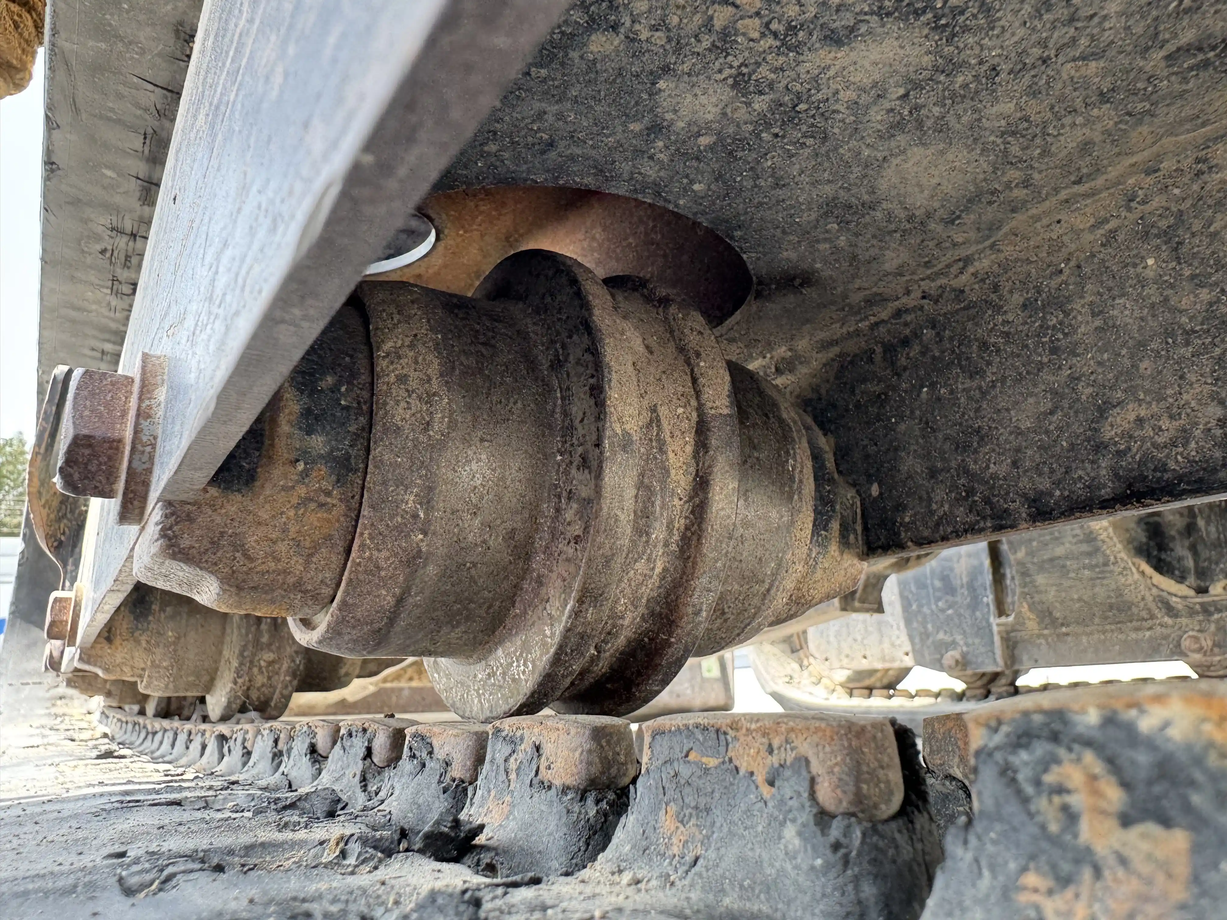 MNX-001-Cat-303E-mini-excavator-inspection-undercarriage-left-track-rollers-1