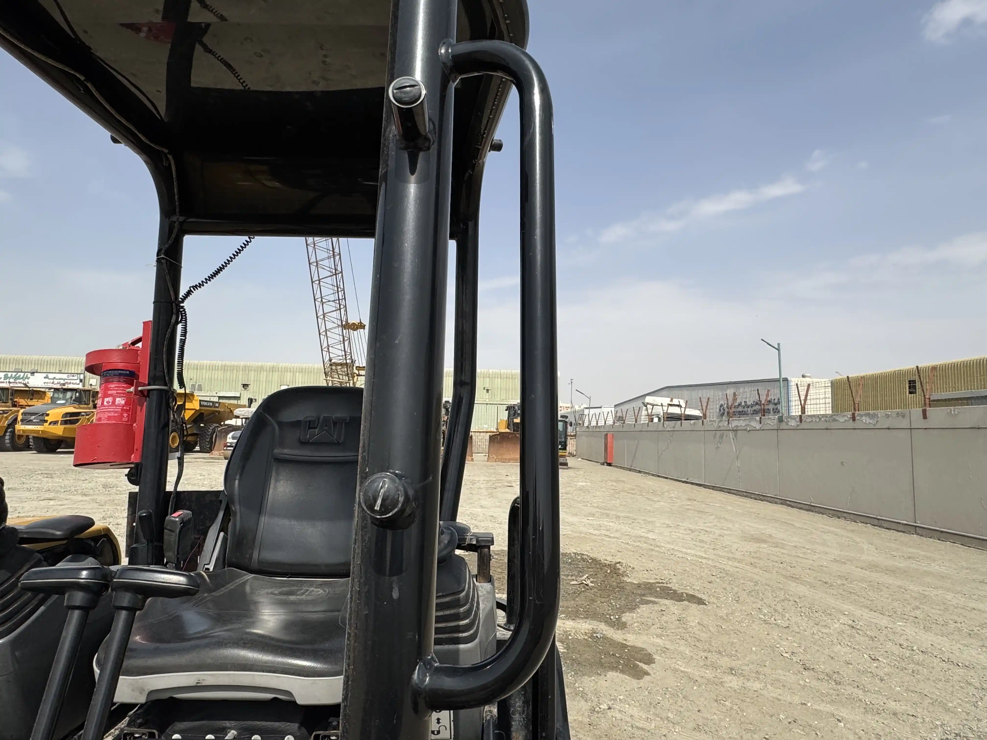 MNX-004-Cat-303E-mini-excavator-inspection-structure-handrails-3