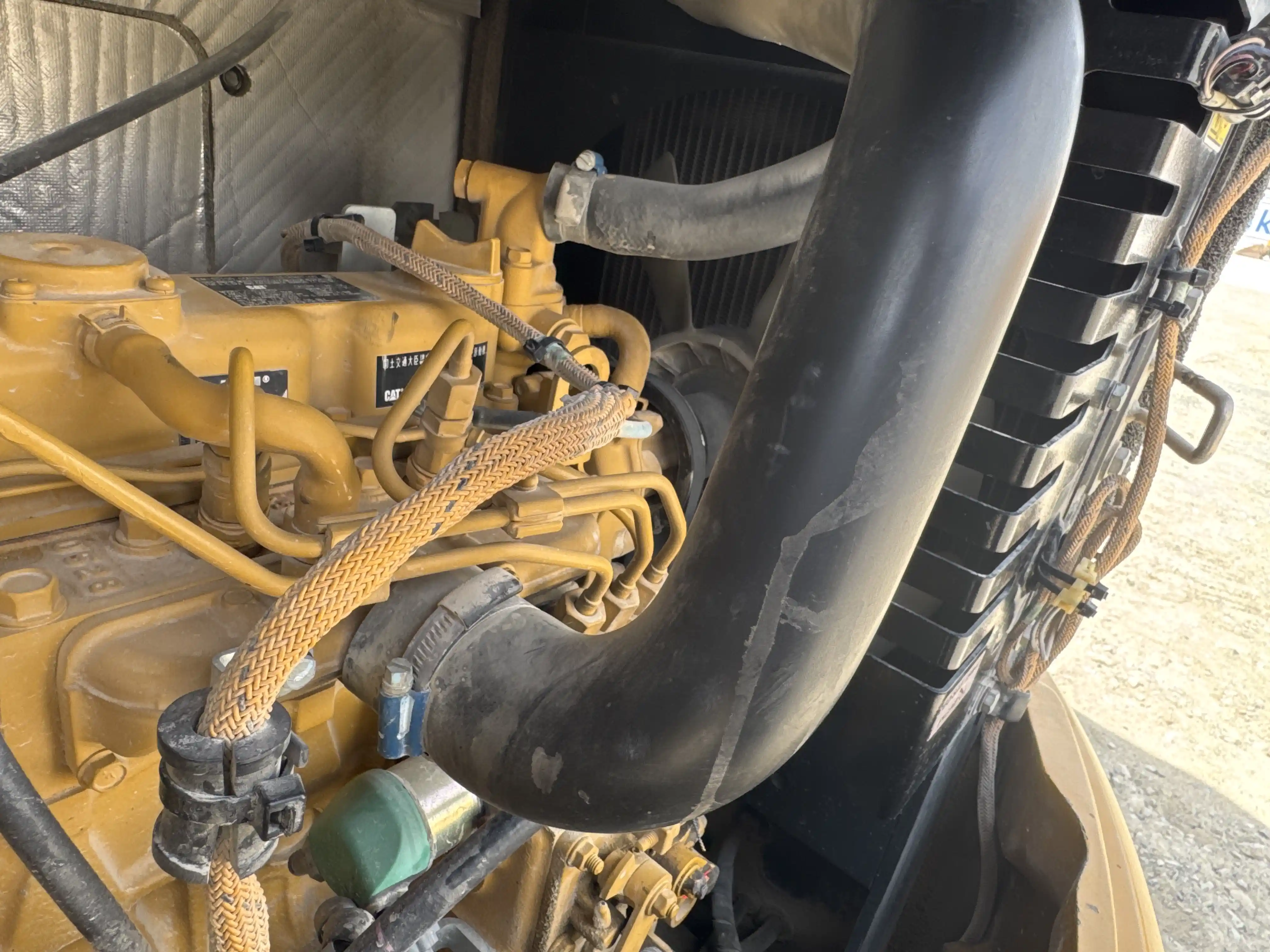 MNX-004-Cat-303E-mini-excavator-inspection-engine-hoses-1