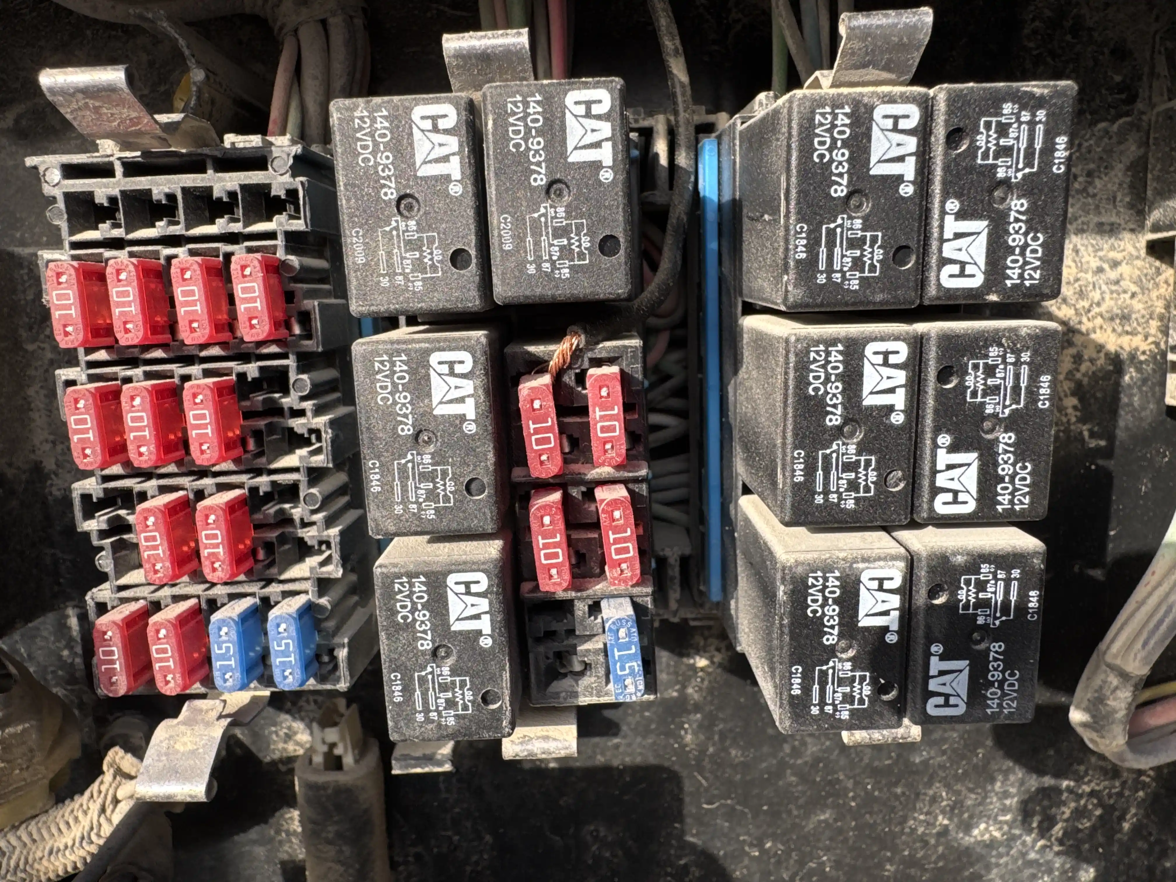 MNX-004-Cat-303E-mini-excavator-inspection-electronics-fuse-box-3