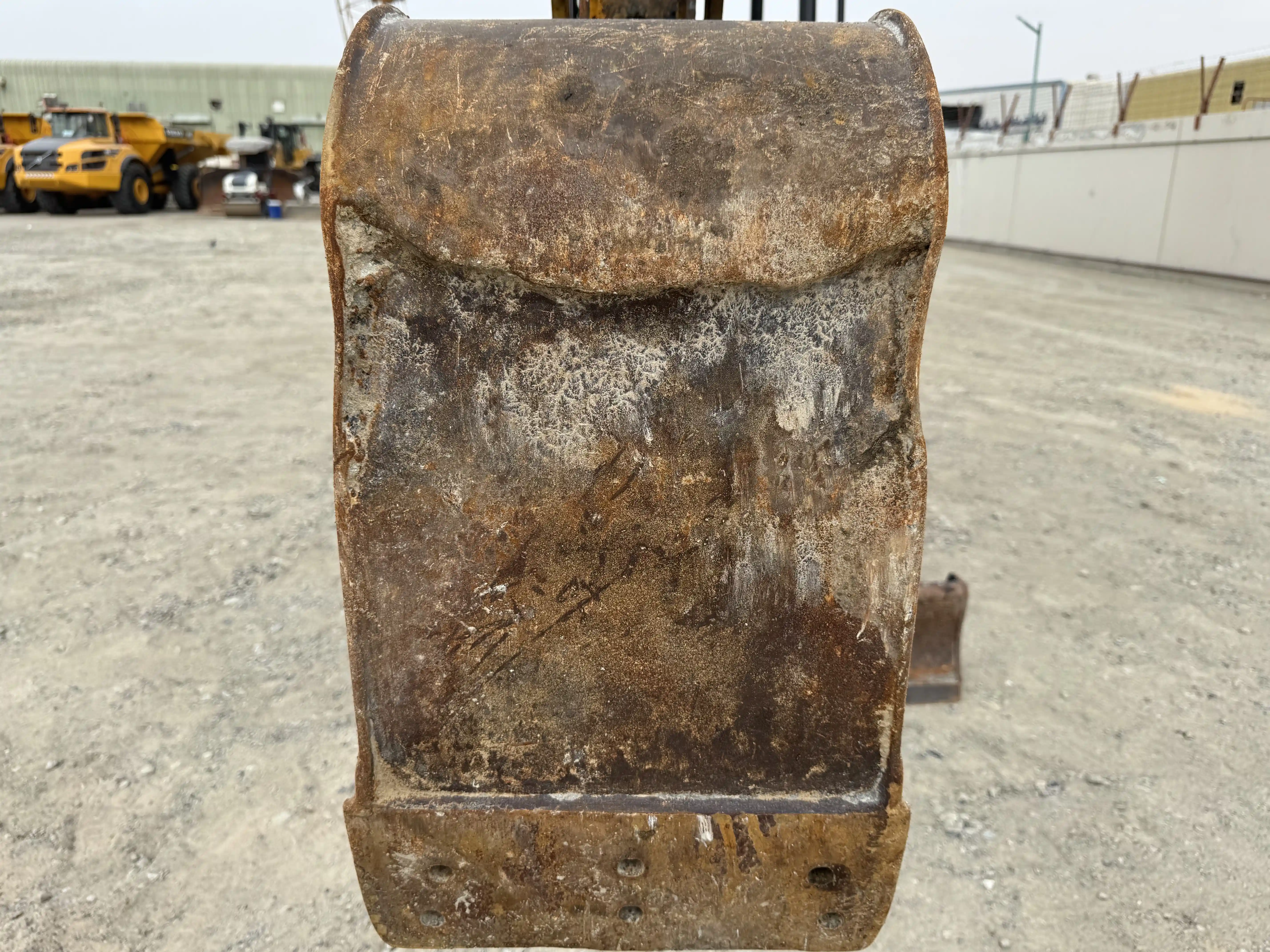 MNX-004-Cat-303E-mini-excavator-inspection-attachment-excavator-bucket-2