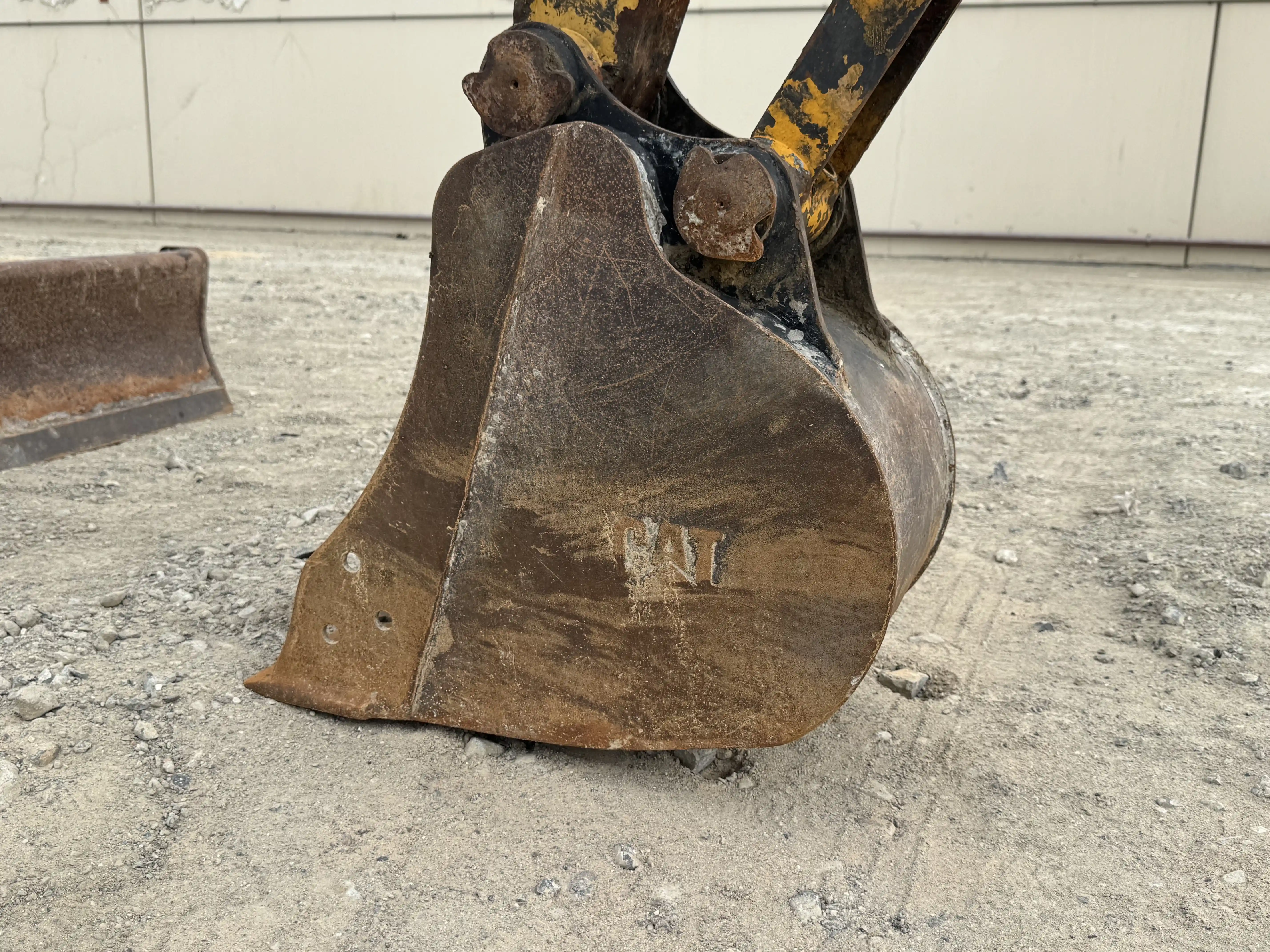 MNX-004-Cat-303E-mini-excavator-inspection-attachment-excavator-bucket-4