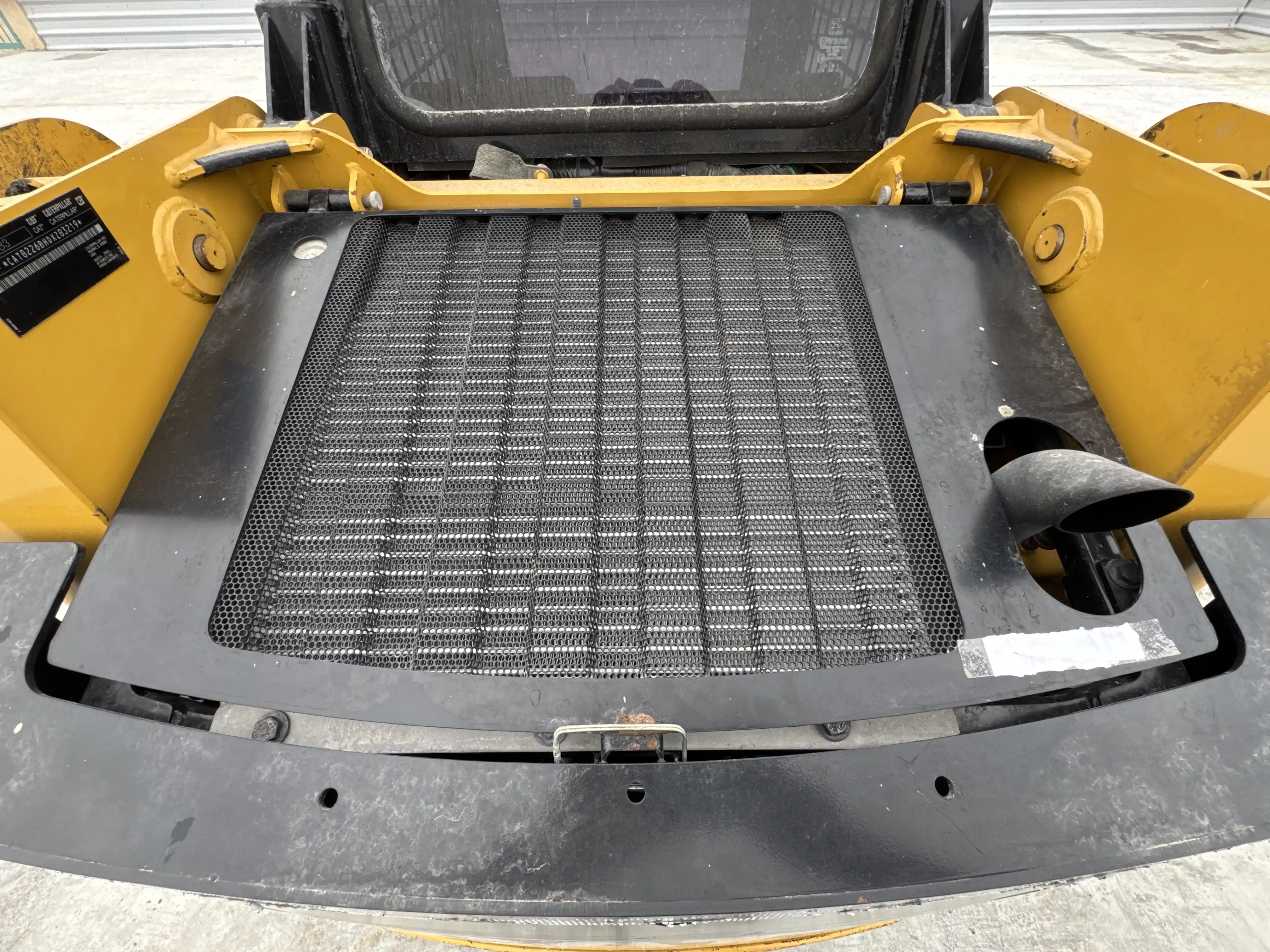 SSL-003-Cat-226B3-skid-steer-loader-inspection-structure-sheet-metal-fiberglass-2