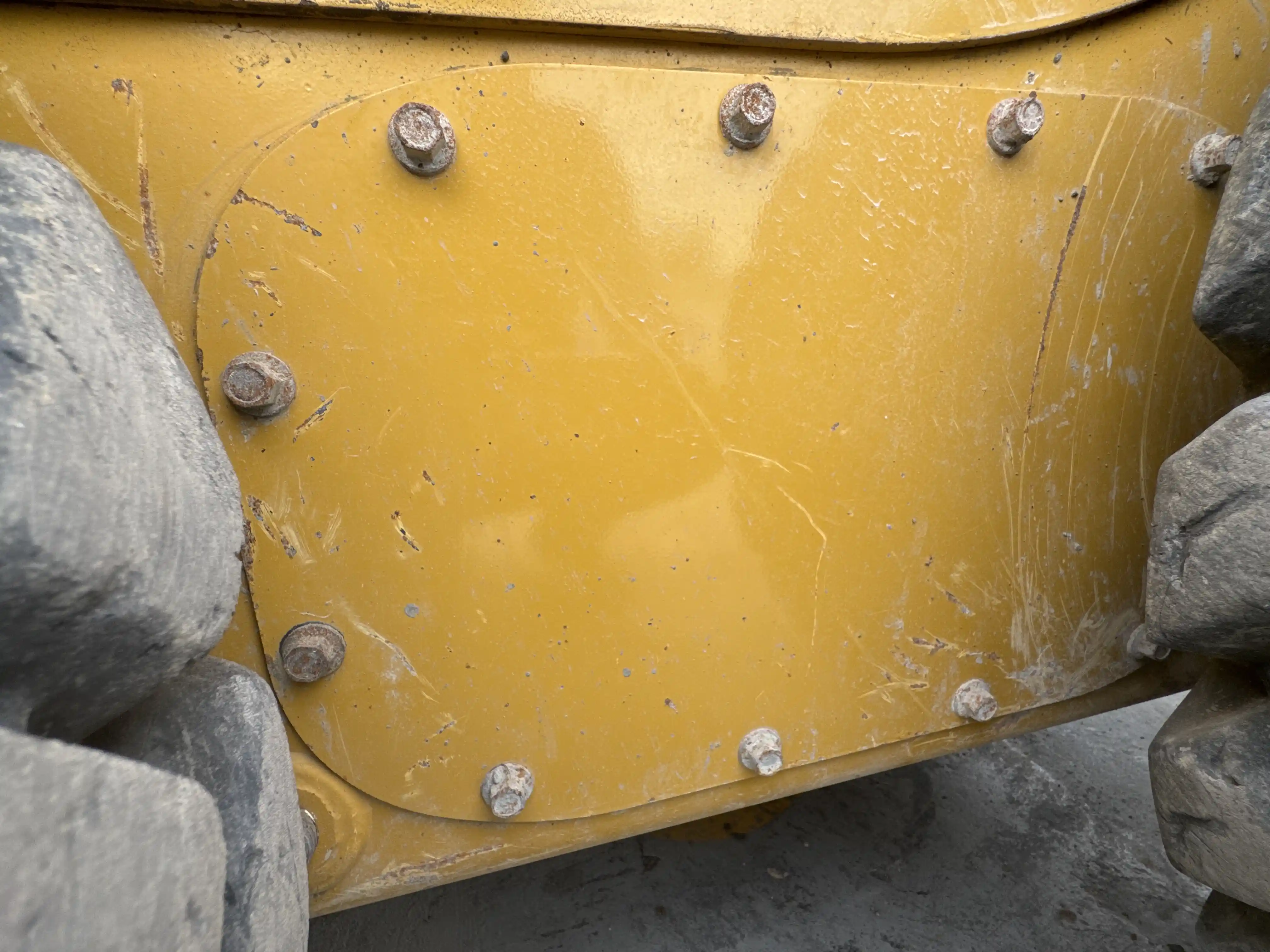 SSL-003-Cat-226B3-skid-steer-loader-inspection-structure-sheet-metal-fiberglass-3