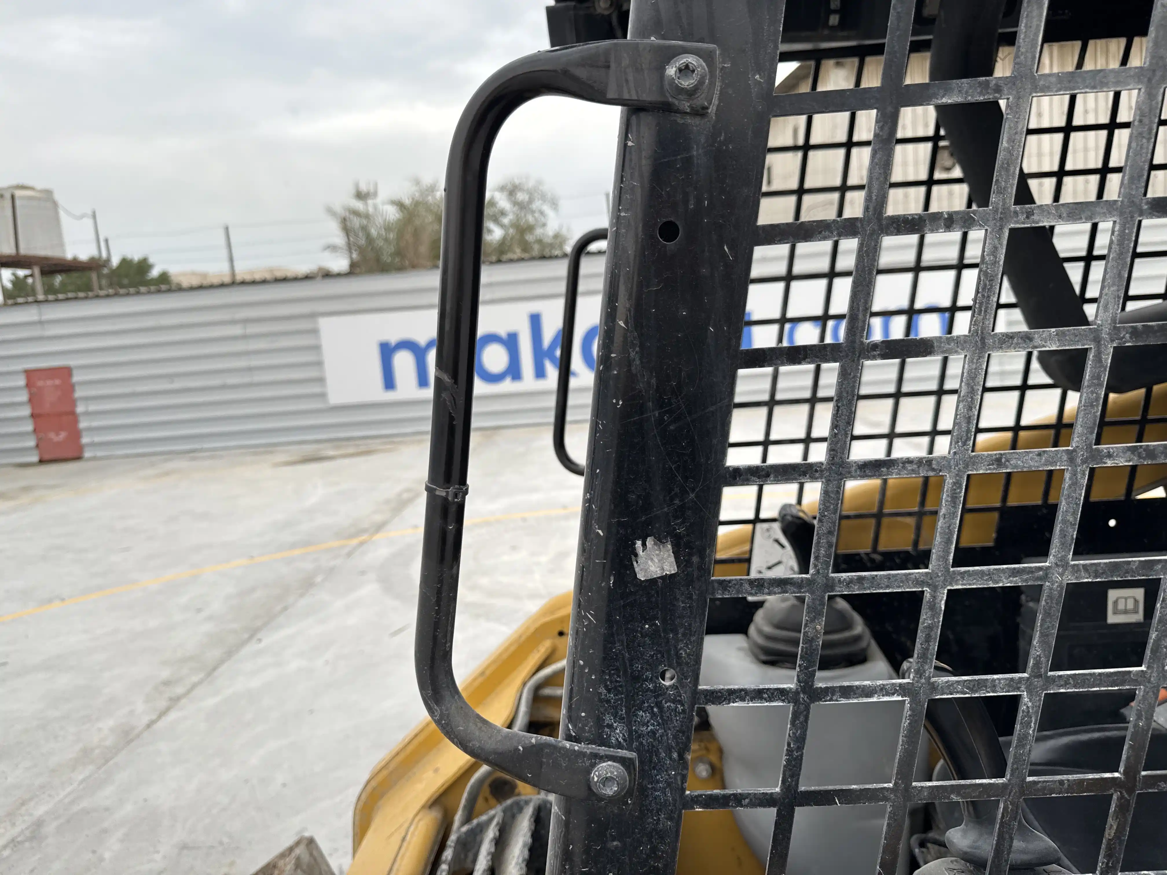 SSL-003-Cat-226B3-skid-steer-loader-inspection-structure-handrails-2