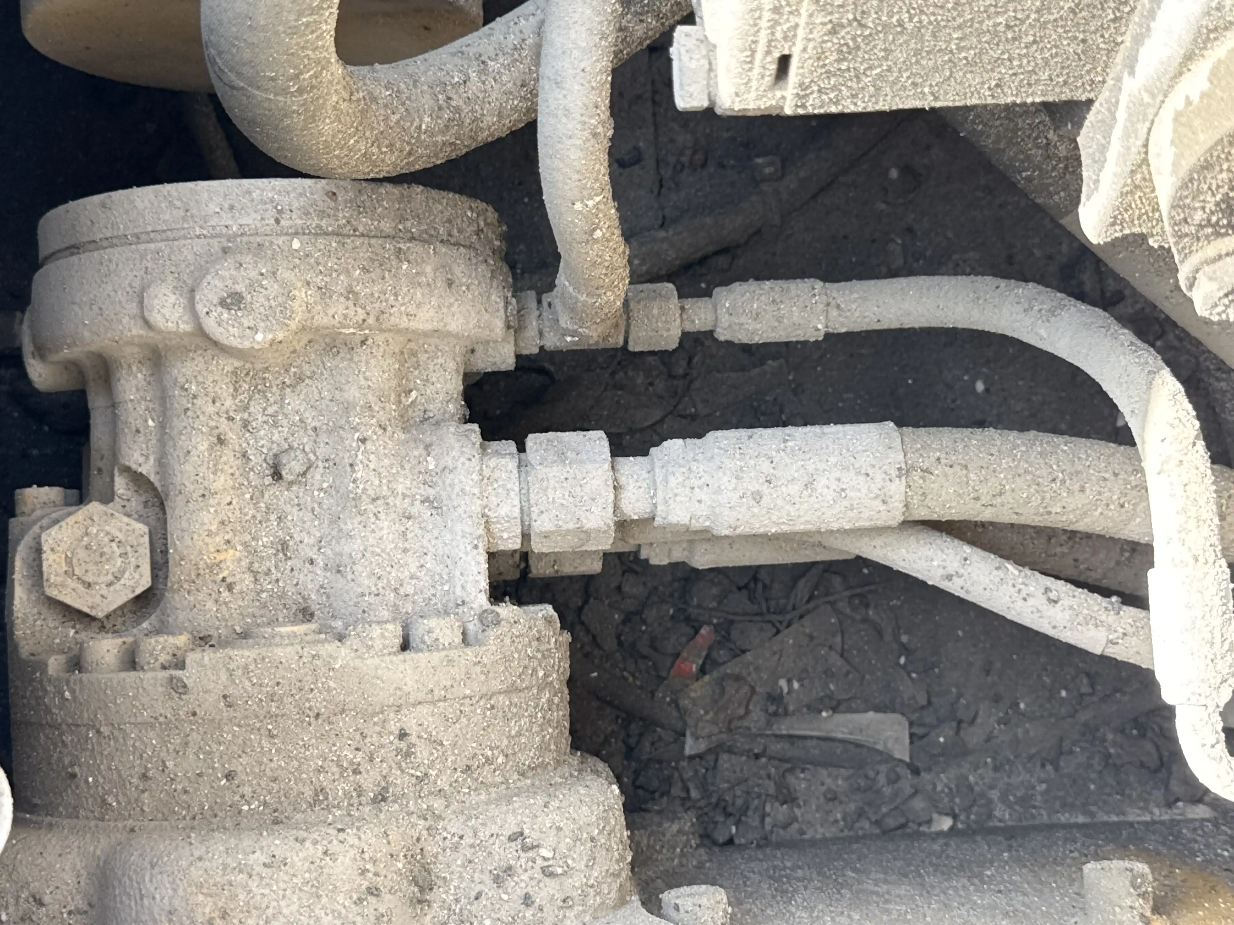 SSL-003-Cat-226B3-skid-steer-loader-inspection-hydraulics-hydraulic-hoses-and-lines-1