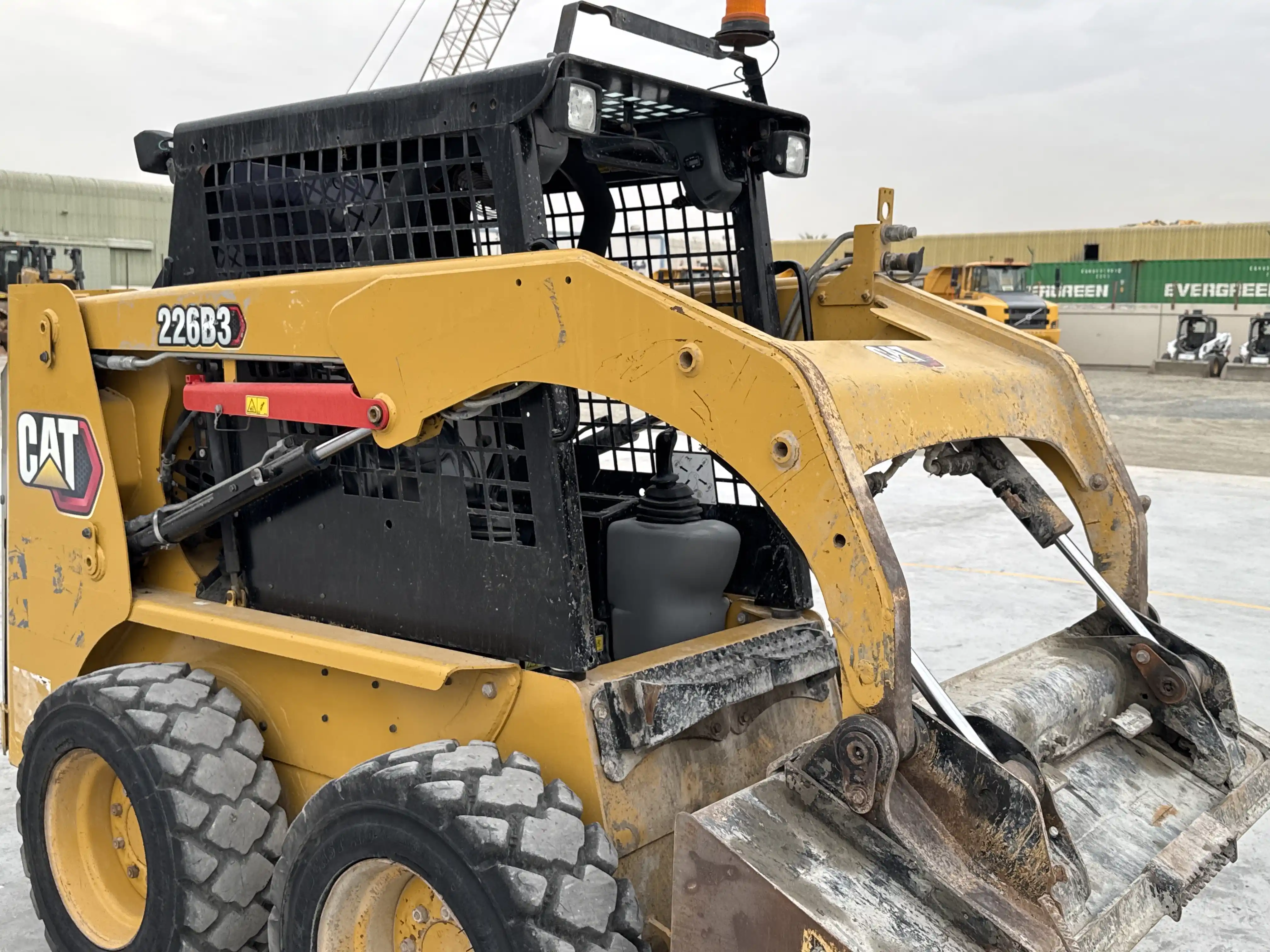 SSL-003-Cat-226B3-skid-steer-loader-inspection-hydraulics-lift-arm-2