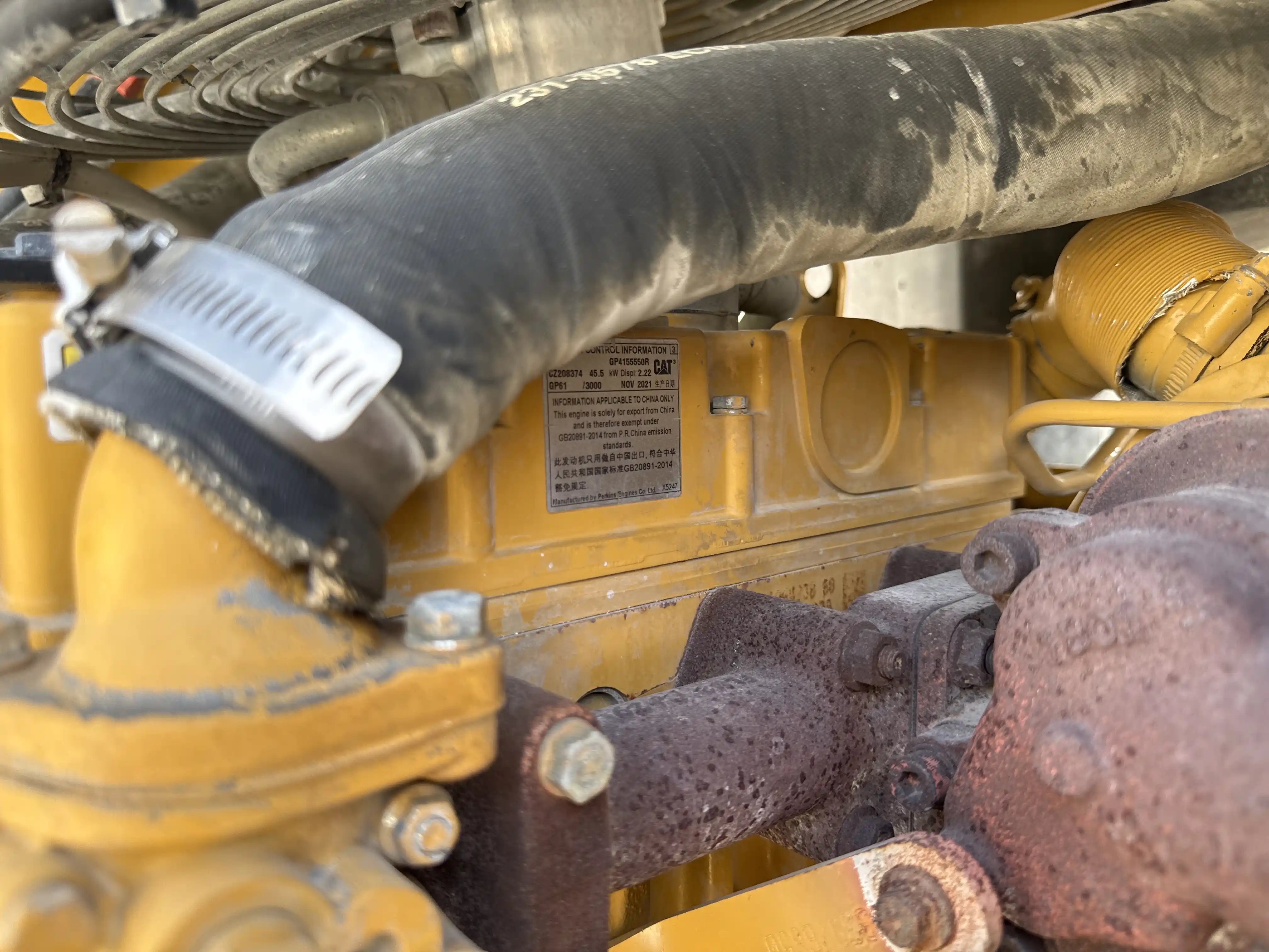 SSL-003-Cat-226B3-skid-steer-loader-inspection-engine-engine-oil-leaks-1