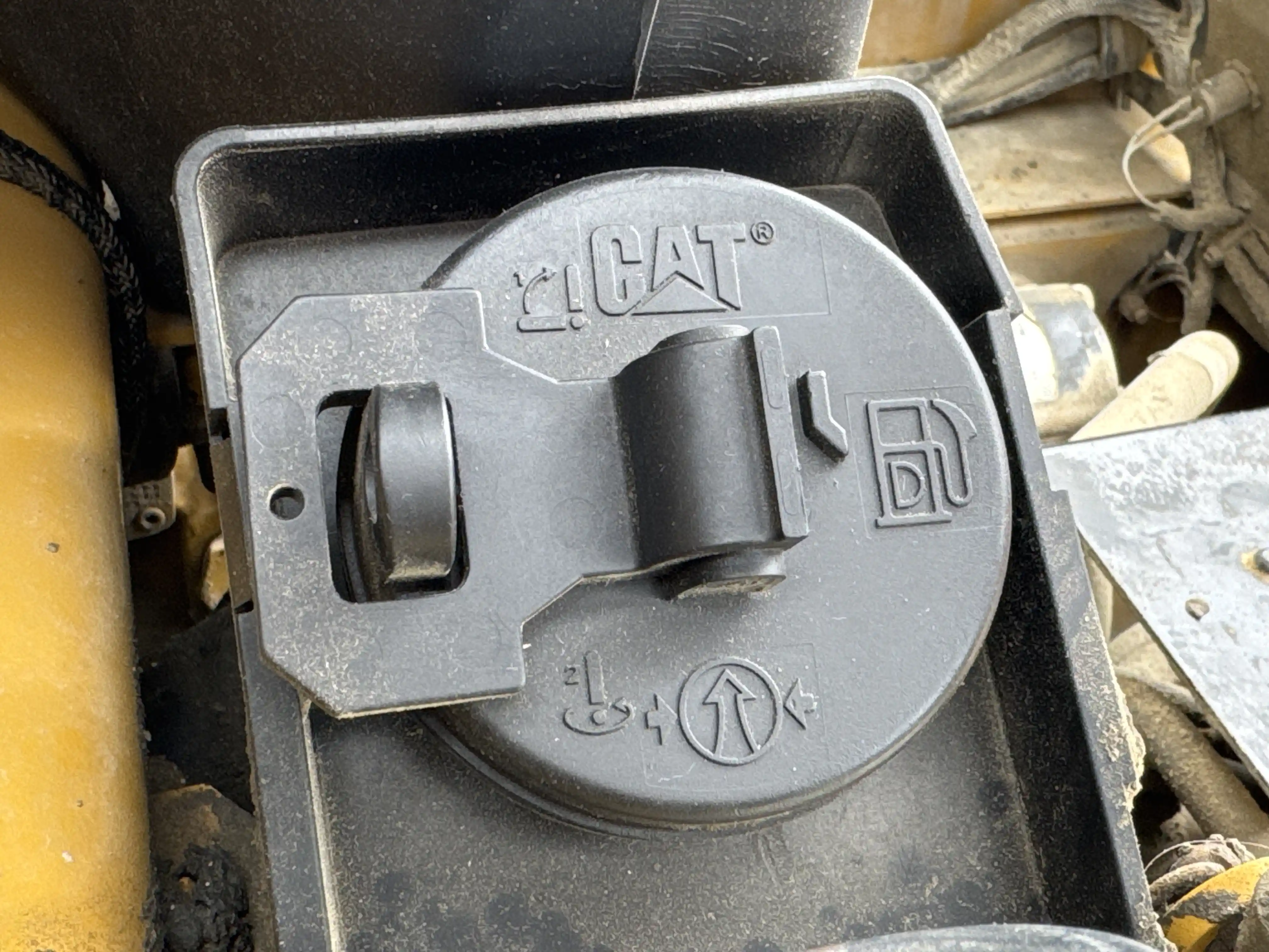 SSL-003-Cat-226B3-skid-steer-loader-inspection-engine-fuel-tank-1