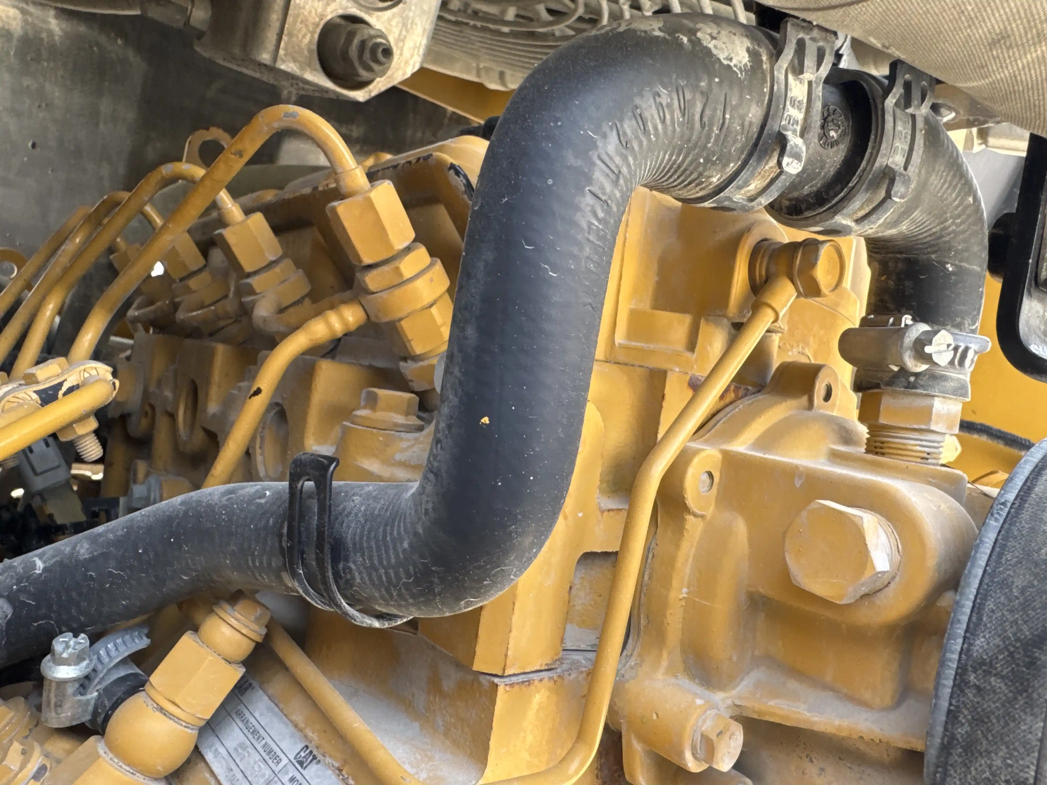 SSL-003-Cat-226B3-skid-steer-loader-inspection-engine-hoses-2