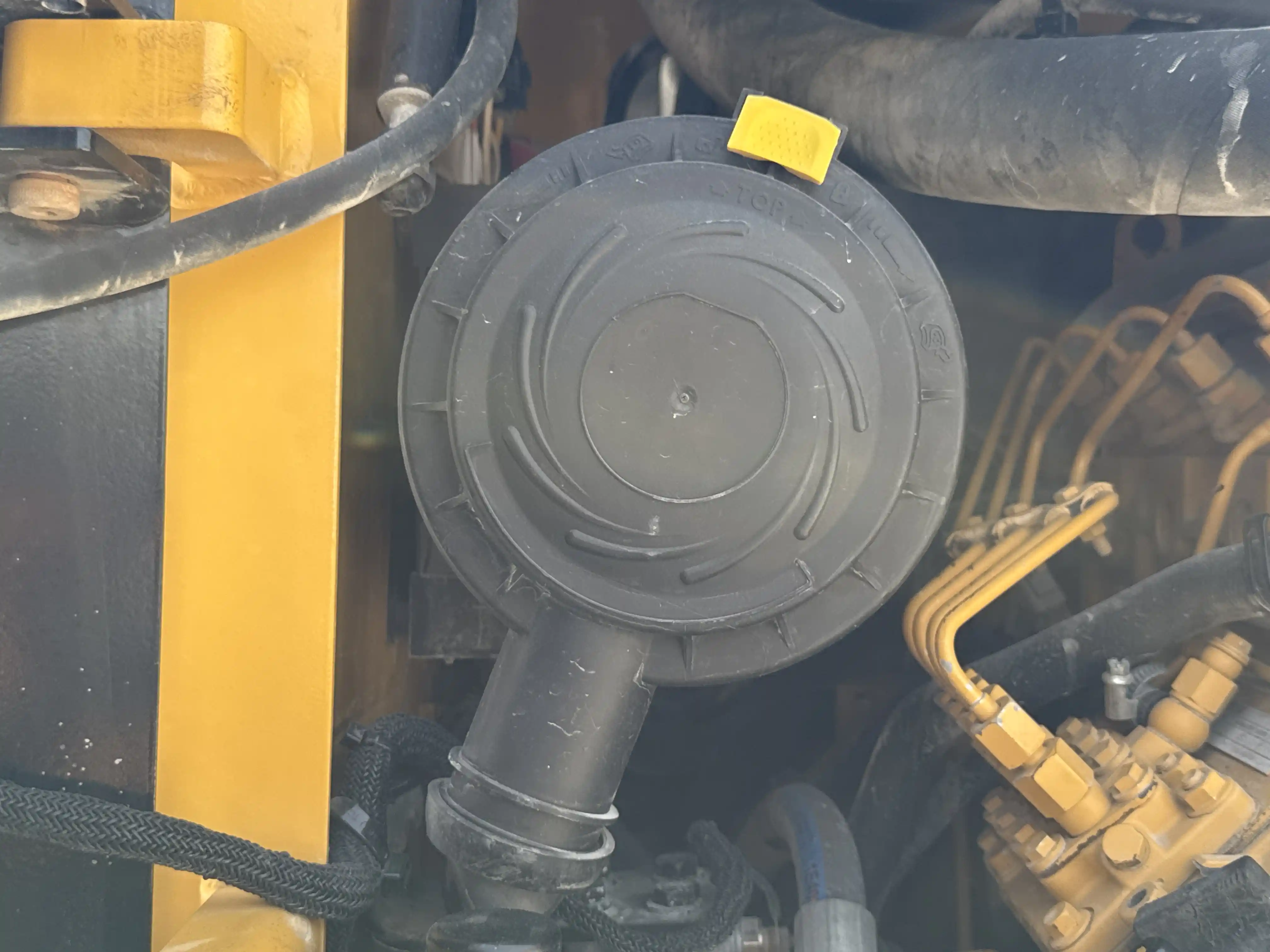 SSL-003-Cat-226B3-skid-steer-loader-inspection-engine-air-intake-system-1
