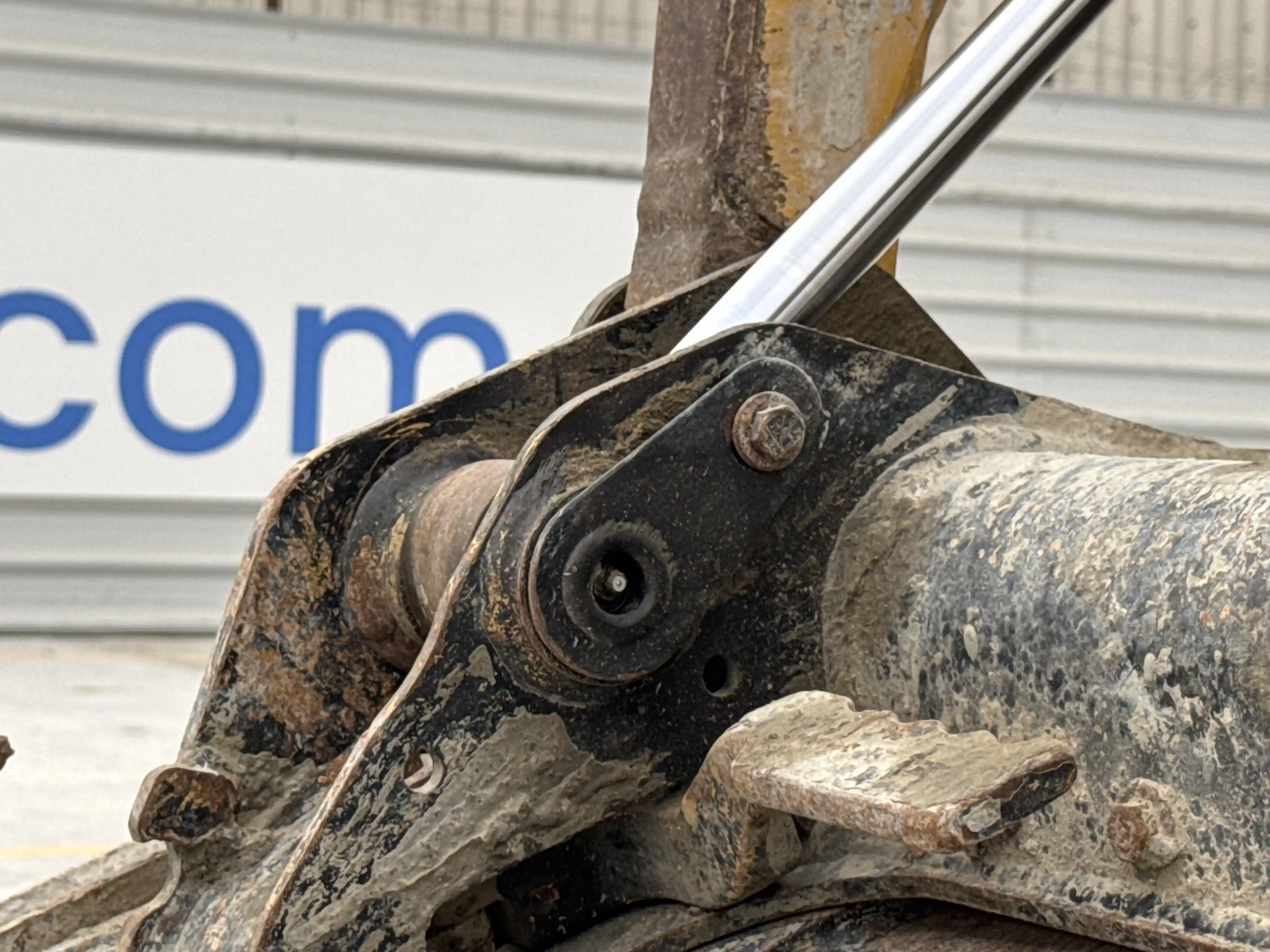 SSL-003-Cat-226B3-skid-steer-loader-inspection-chassis-pins-and-bushings-lift-arm-to-bucket-2
