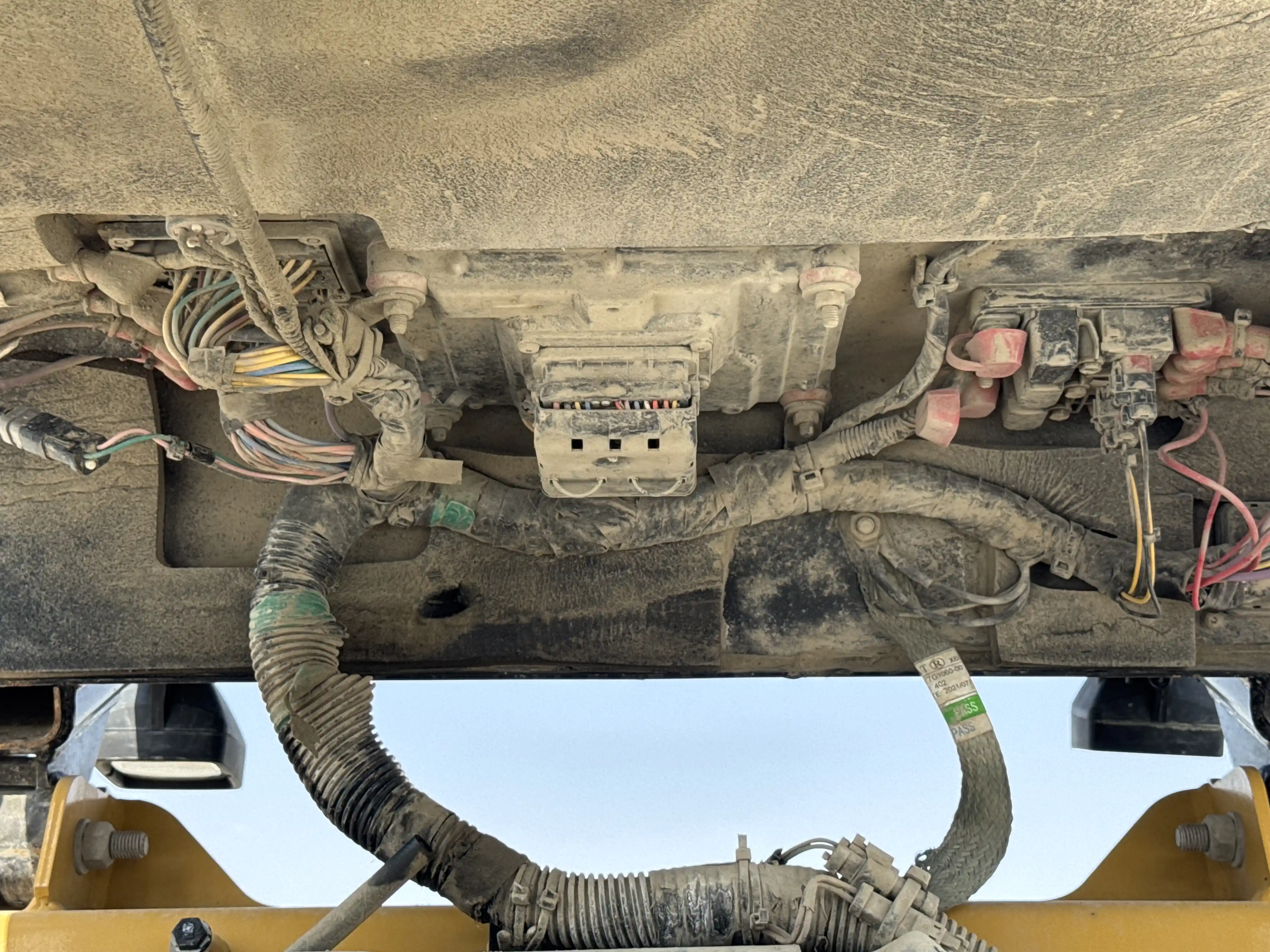 SSL-003-Cat-226B3-skid-steer-loader-inspection-electronics-main-harness-1