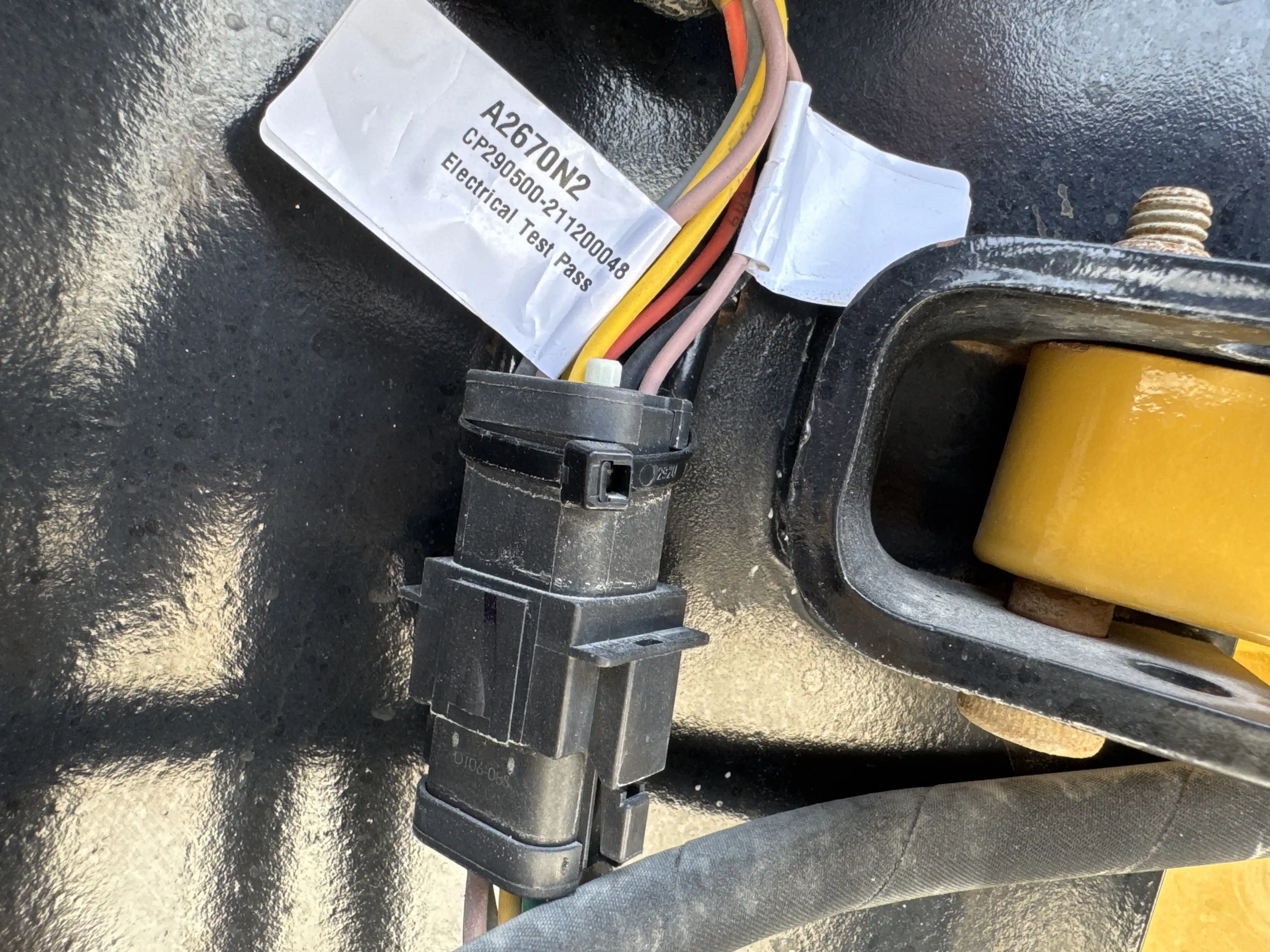 SSL-003-Cat-226B3-skid-steer-loader-inspection-electronics-main-harness-4