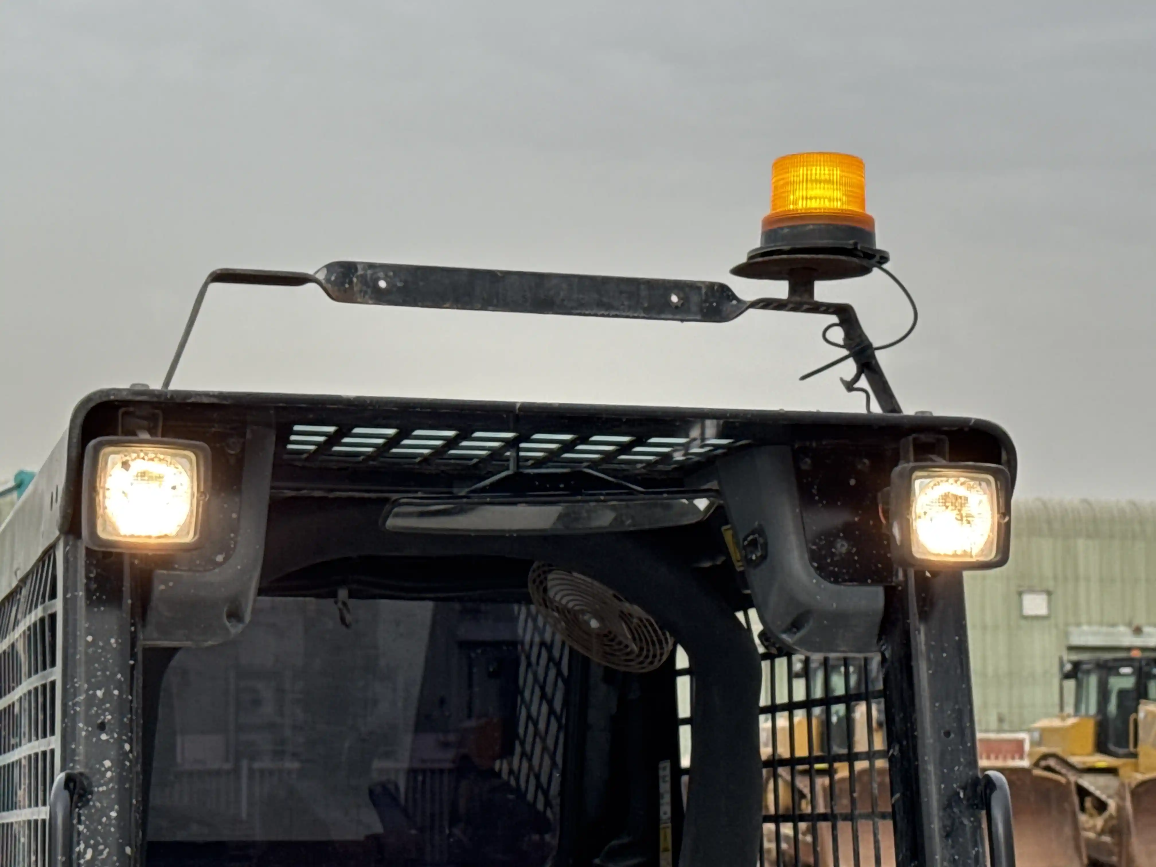 SSL-003-Cat-226B3-skid-steer-loader-inspection-electronics-lights-and-signals-2