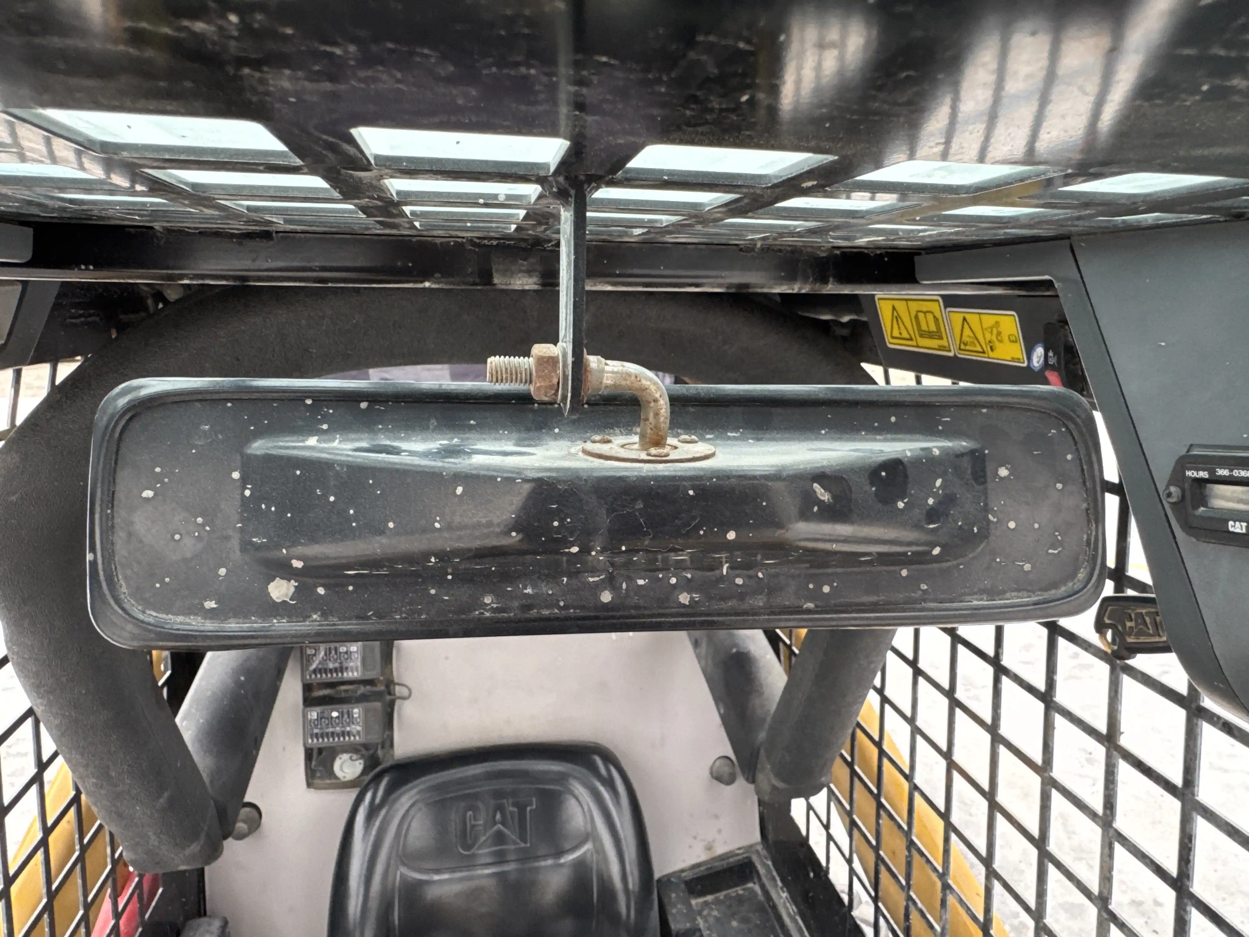 SSL-003-Cat-226B3-skid-steer-loader-inspection-cabin-mirrors-2