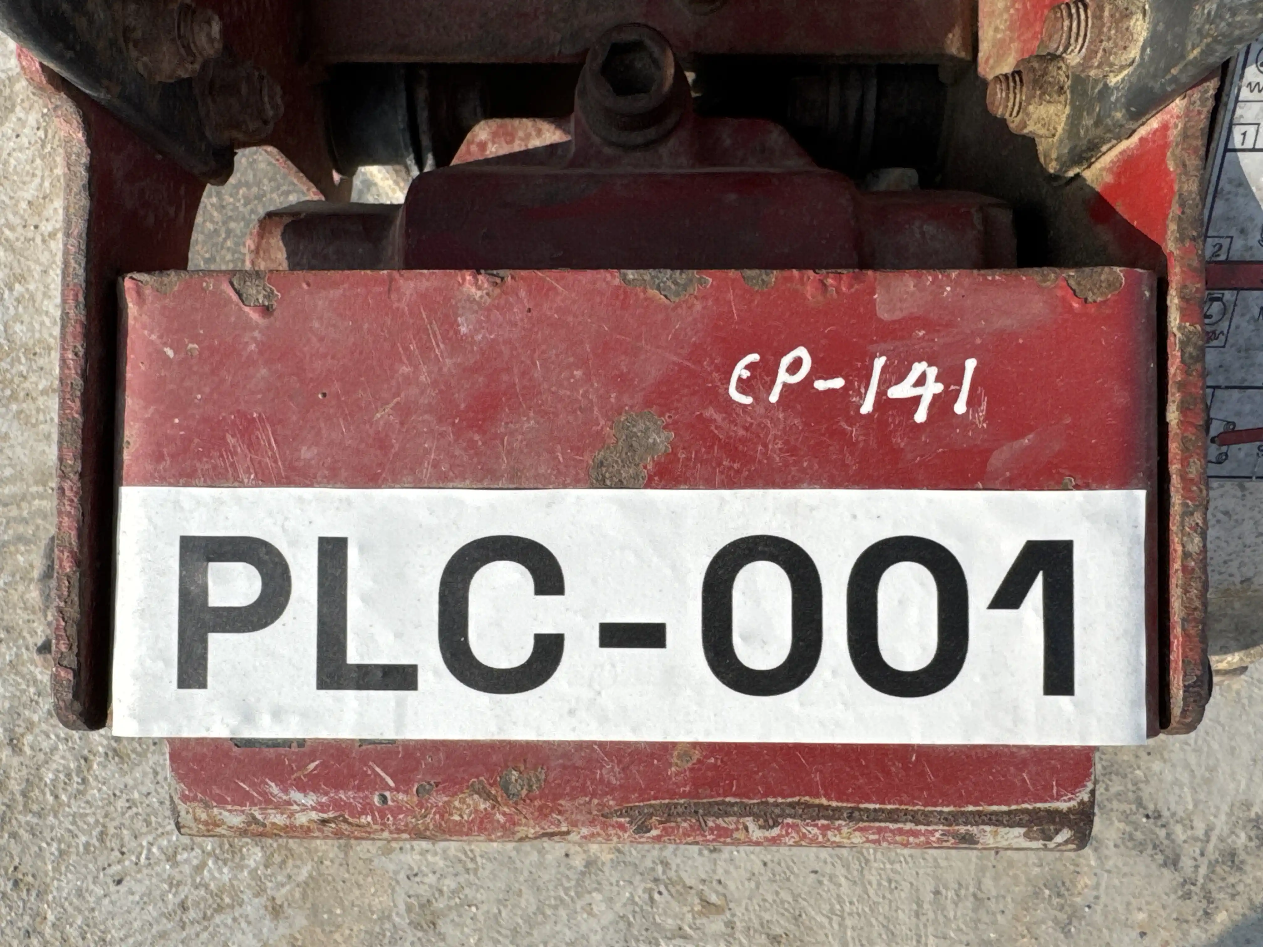 PLC-001-Dynapac-DFP10D-plate-compactor-inspection-structure-protective-frame-1