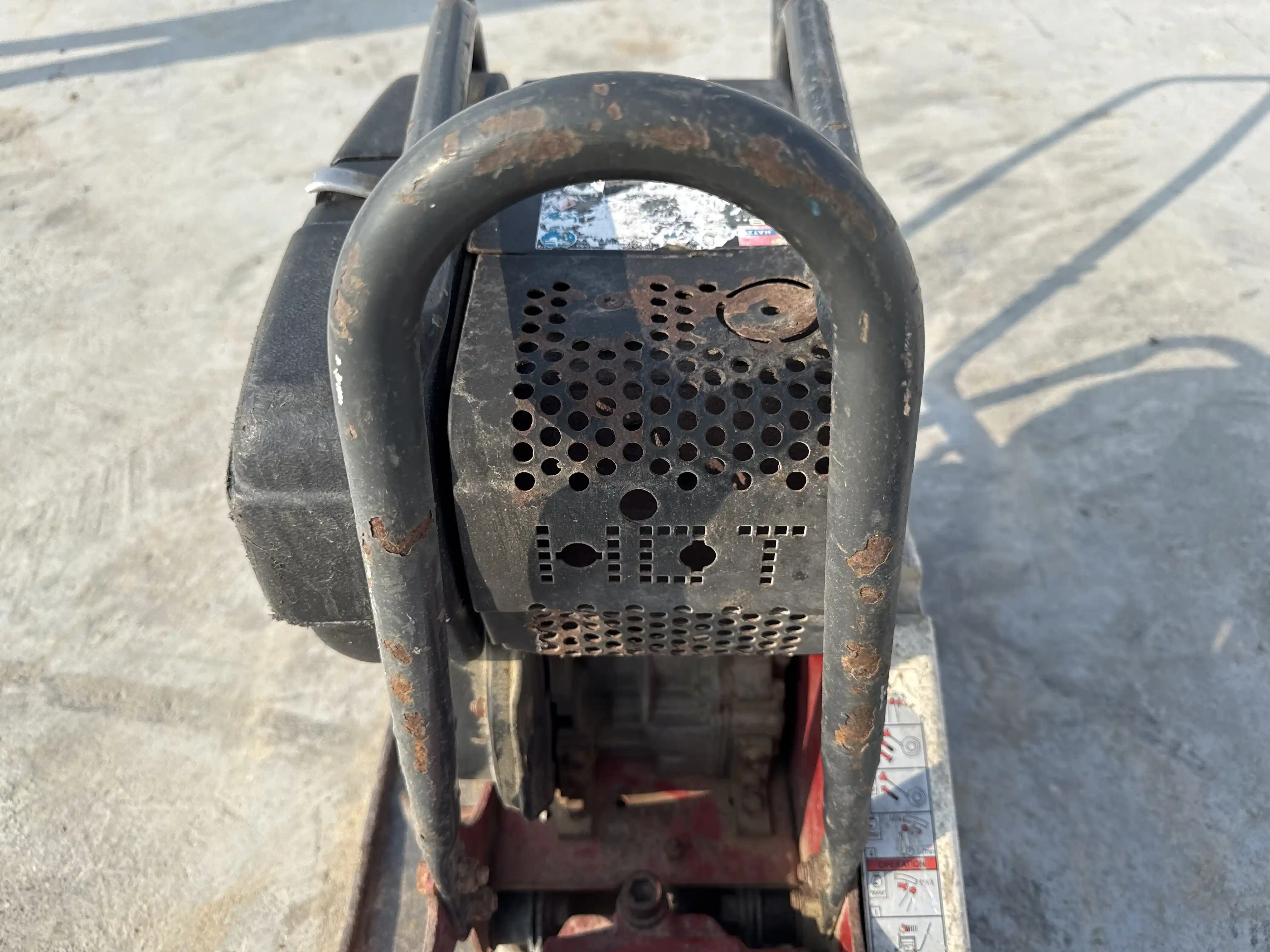 PLC-001-Dynapac-DFP10D-plate-compactor-inspection-structure-protective-frame-2