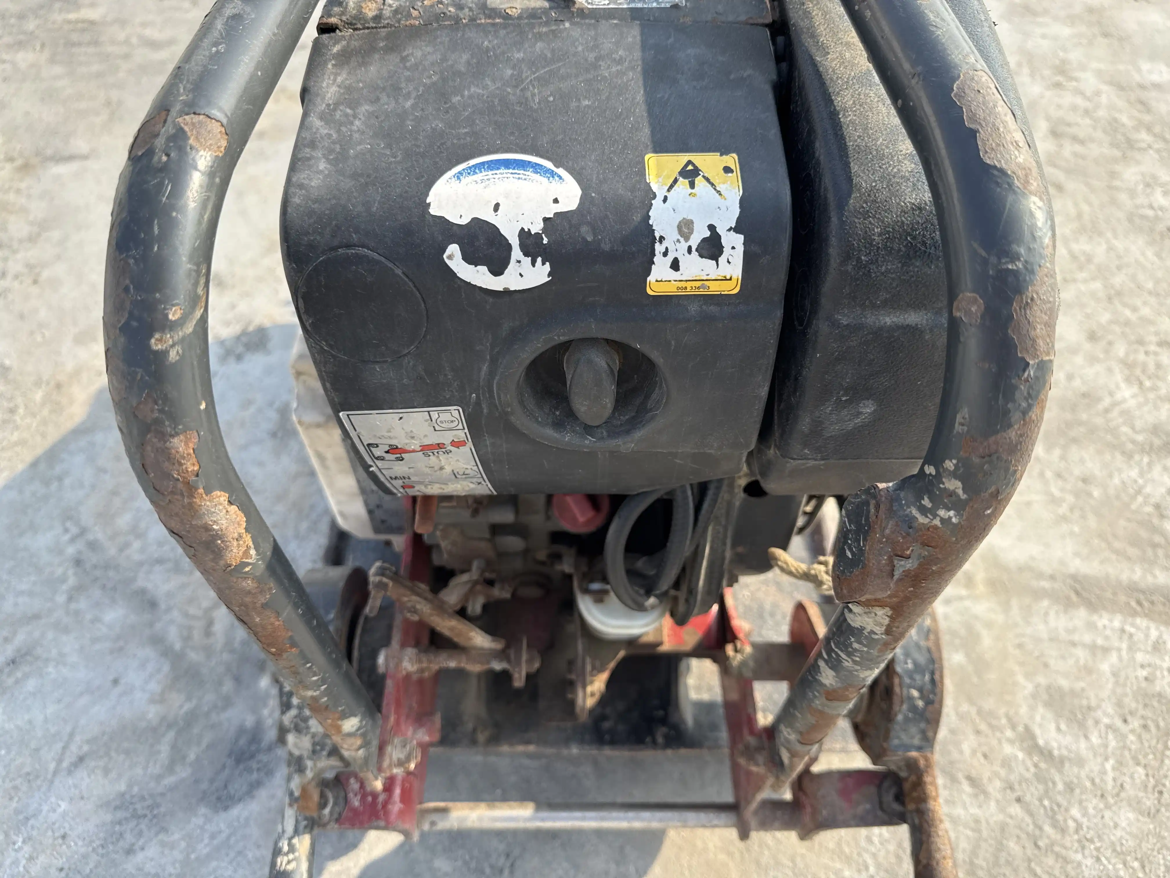 PLC-001-Dynapac-DFP10D-plate-compactor-inspection-structure-protective-frame-3