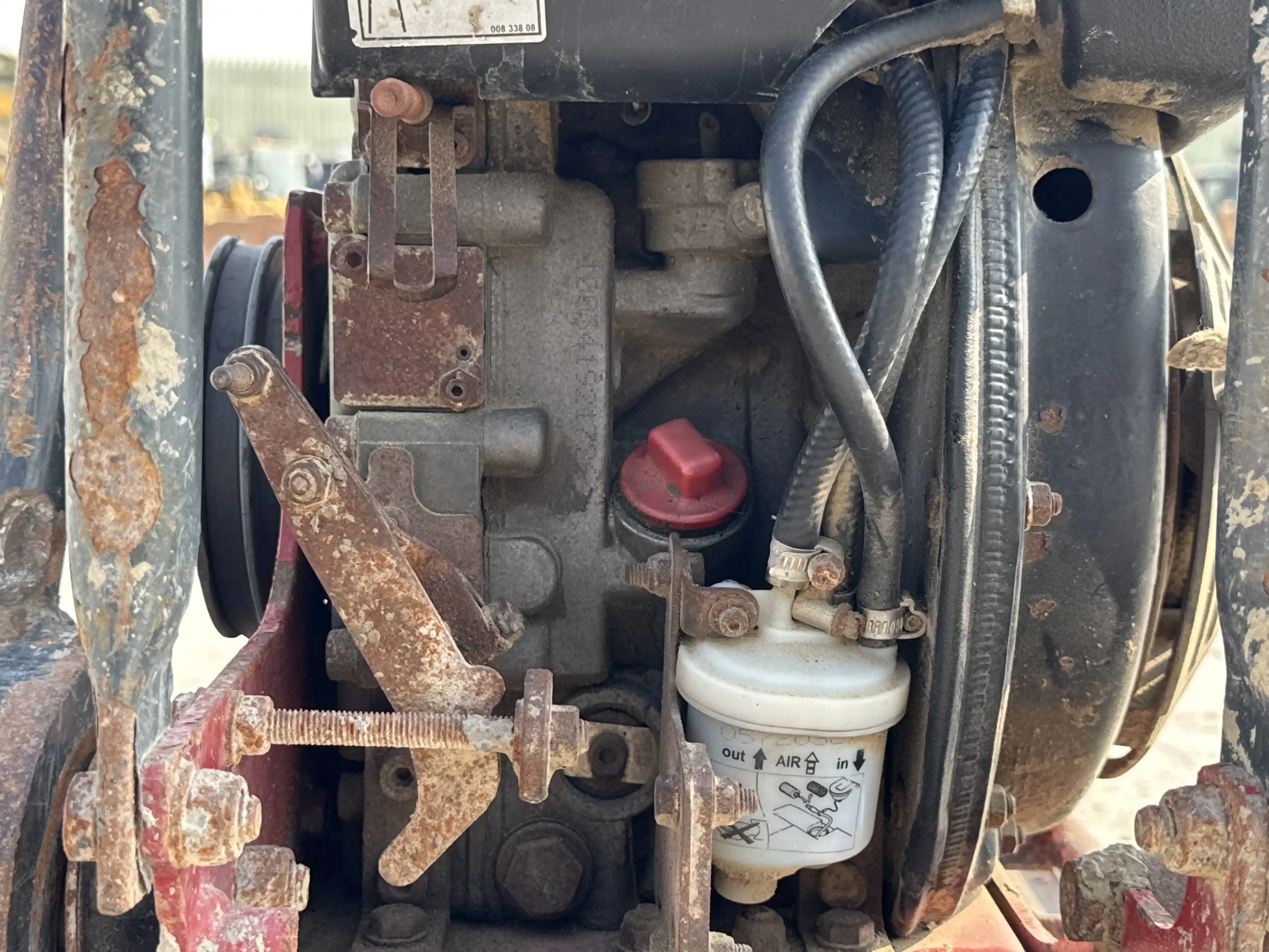 PLC-001-Dynapac-DFP10D-plate-compactor-inspection-engine-engine-oil-leaks-2