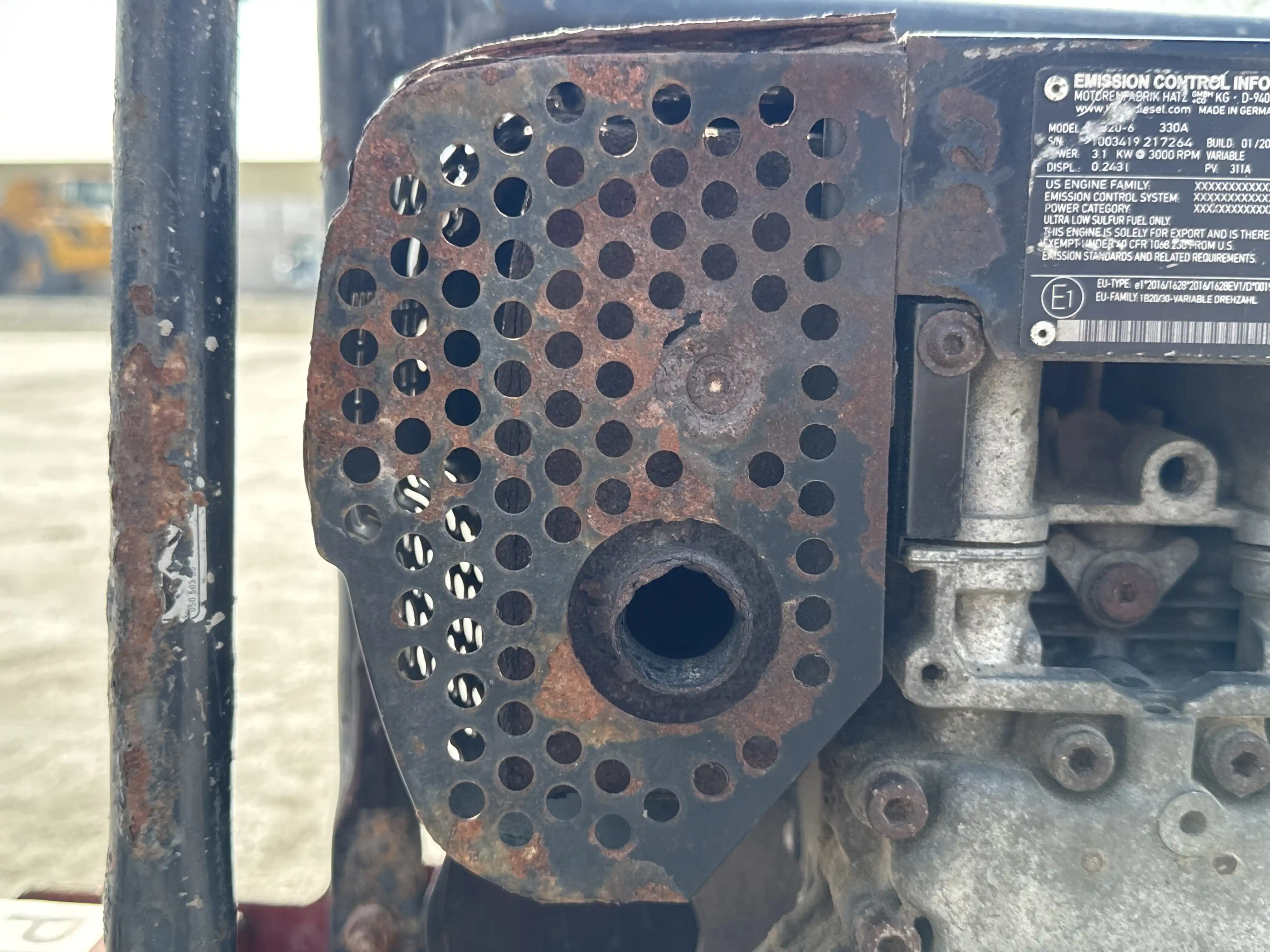 PLC-001-Dynapac-DFP10D-plate-compactor-inspection-engine-exhaust-system-1