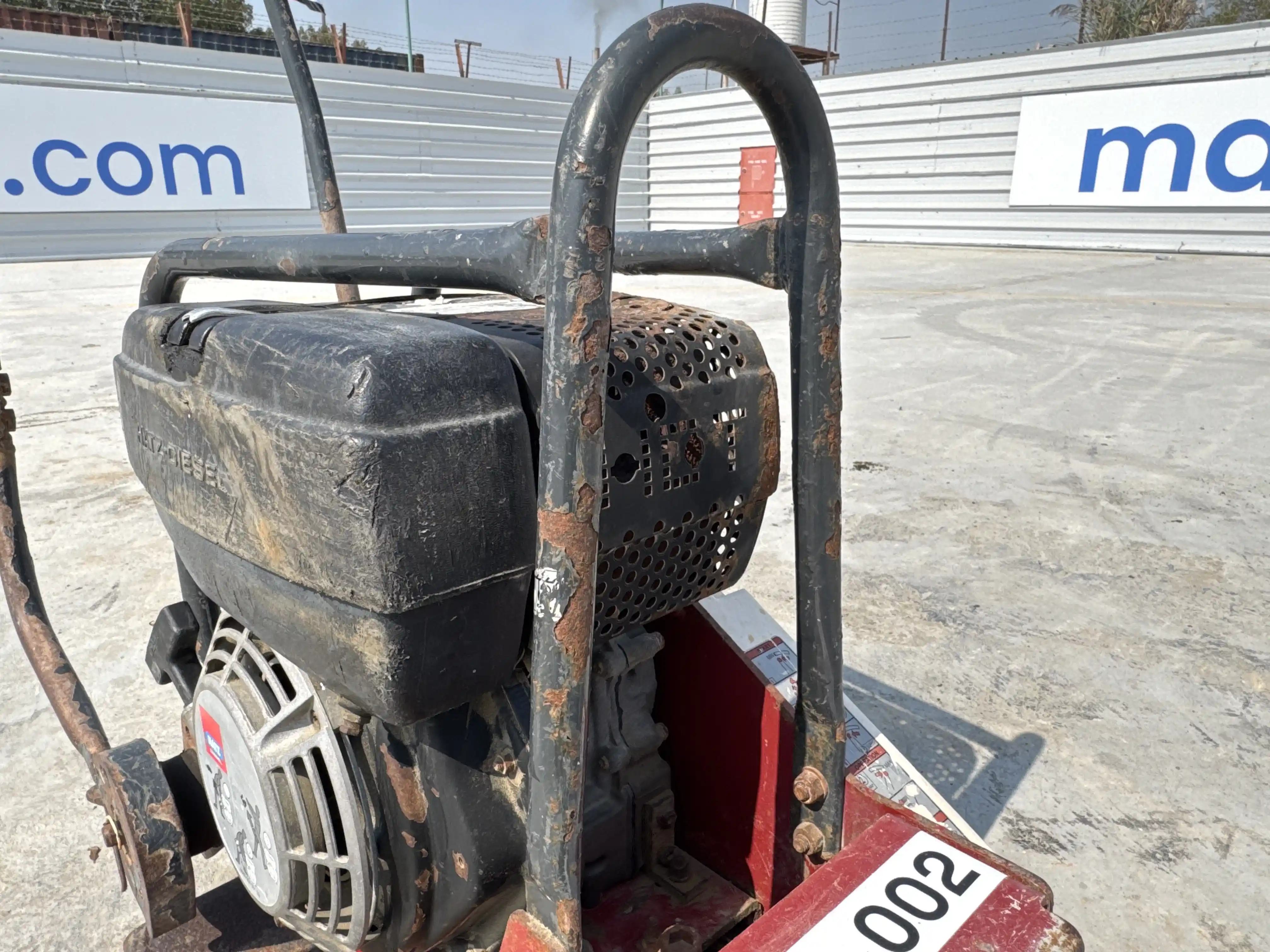 PLC-002-Dynapac-DFP10D-plate-compactor-inspection-structure-protective-frame-2