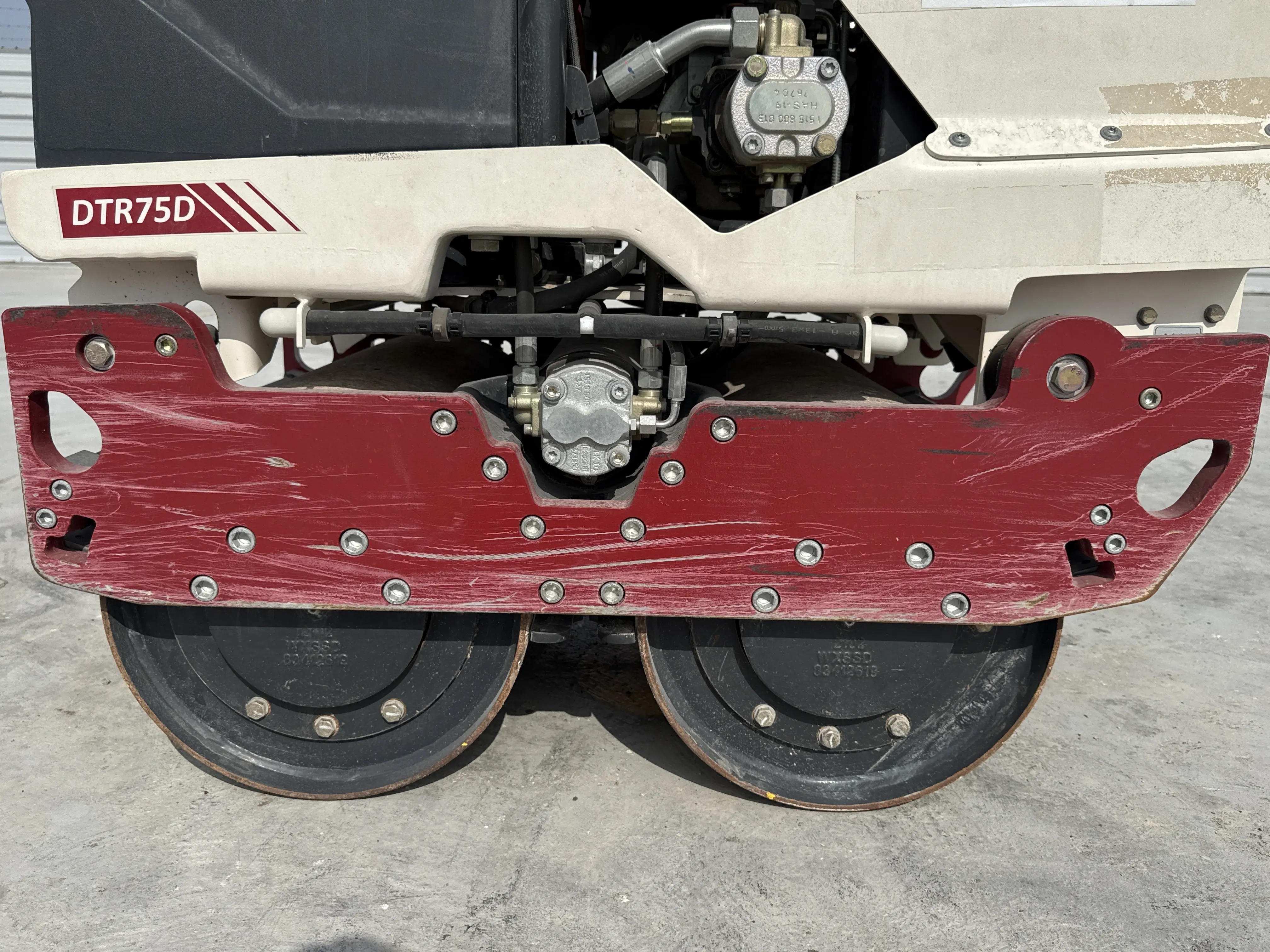 WBC-001-Dynapac-DTR75D-walk-behind-compactor-inspection-structure-paint-3