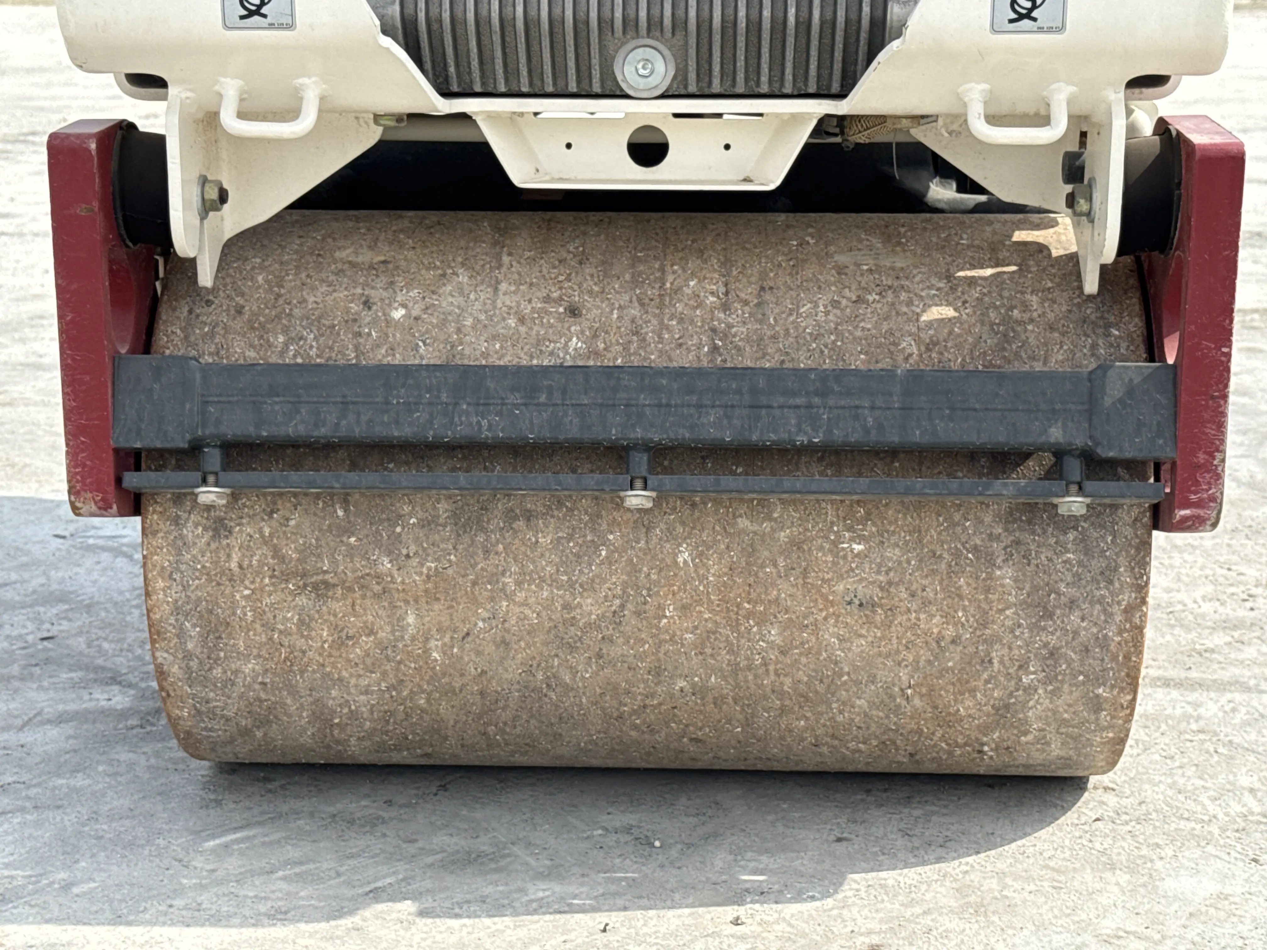 WBC-001-Dynapac-DTR75D-walk-behind-compactor-inspection-structure-front-drum-3
