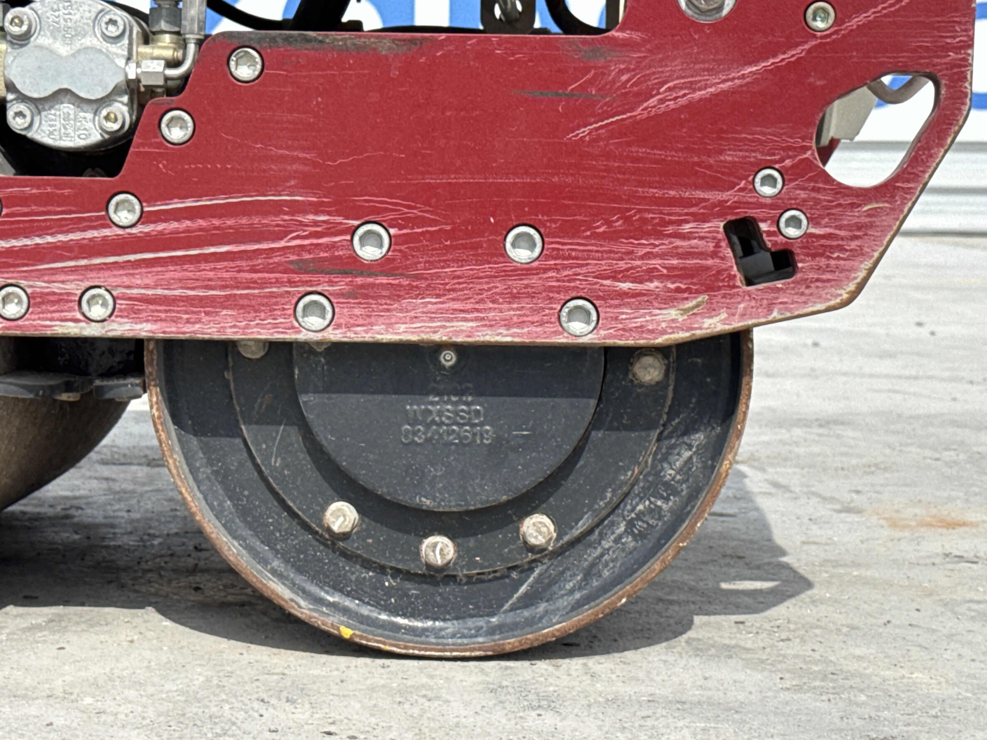 WBC-001-Dynapac-DTR75D-walk-behind-compactor-inspection-structure-rear-drum-3