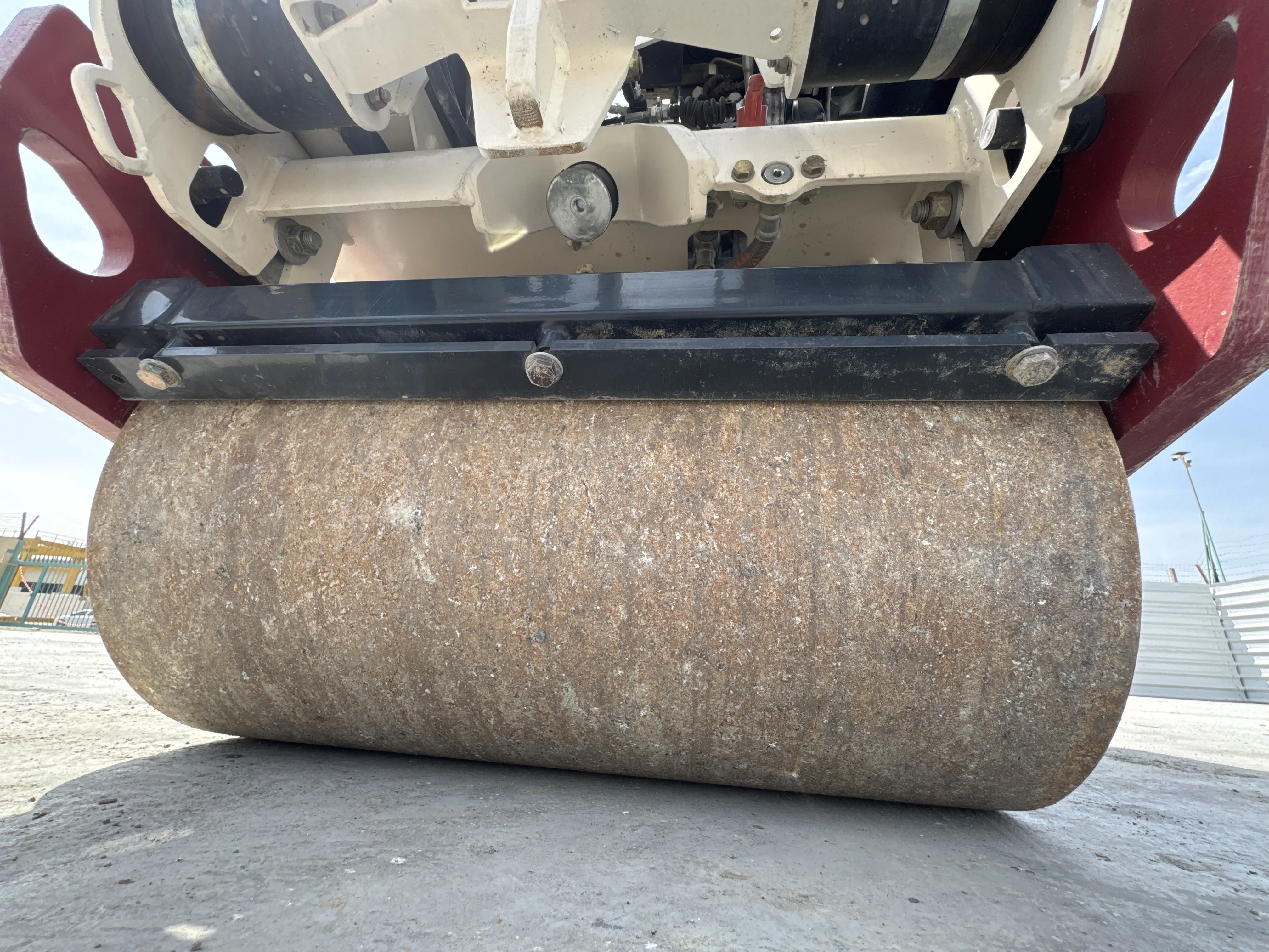 WBC-001-Dynapac-DTR75D-walk-behind-compactor-inspection-structure-rear-scrapers-1