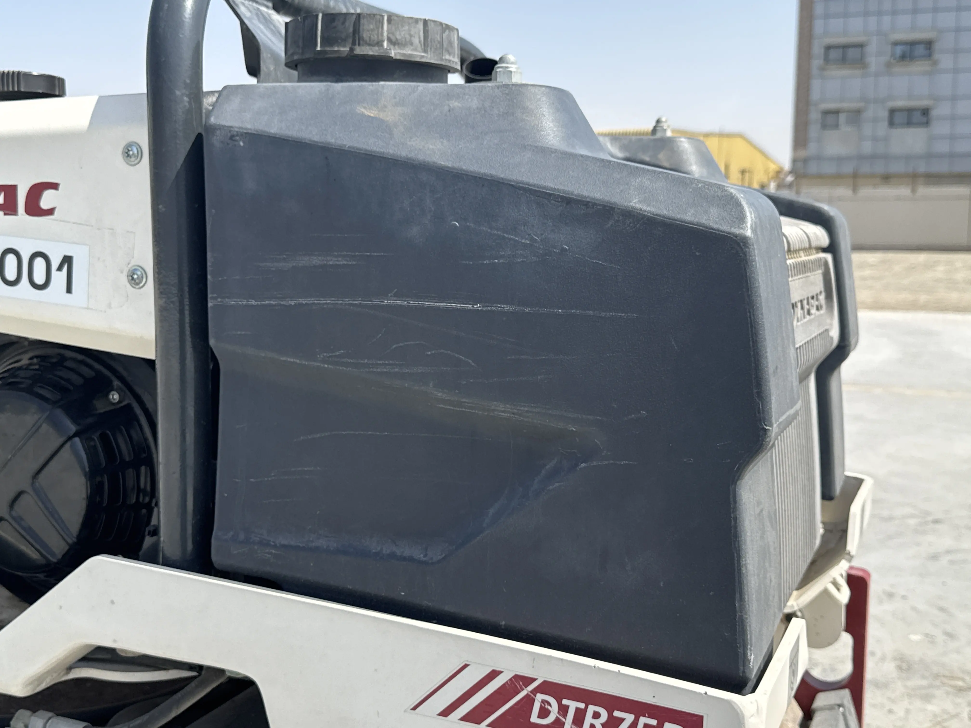 WBC-001-Dynapac-DTR75D-walk-behind-compactor-inspection-structure-water-tank-1
