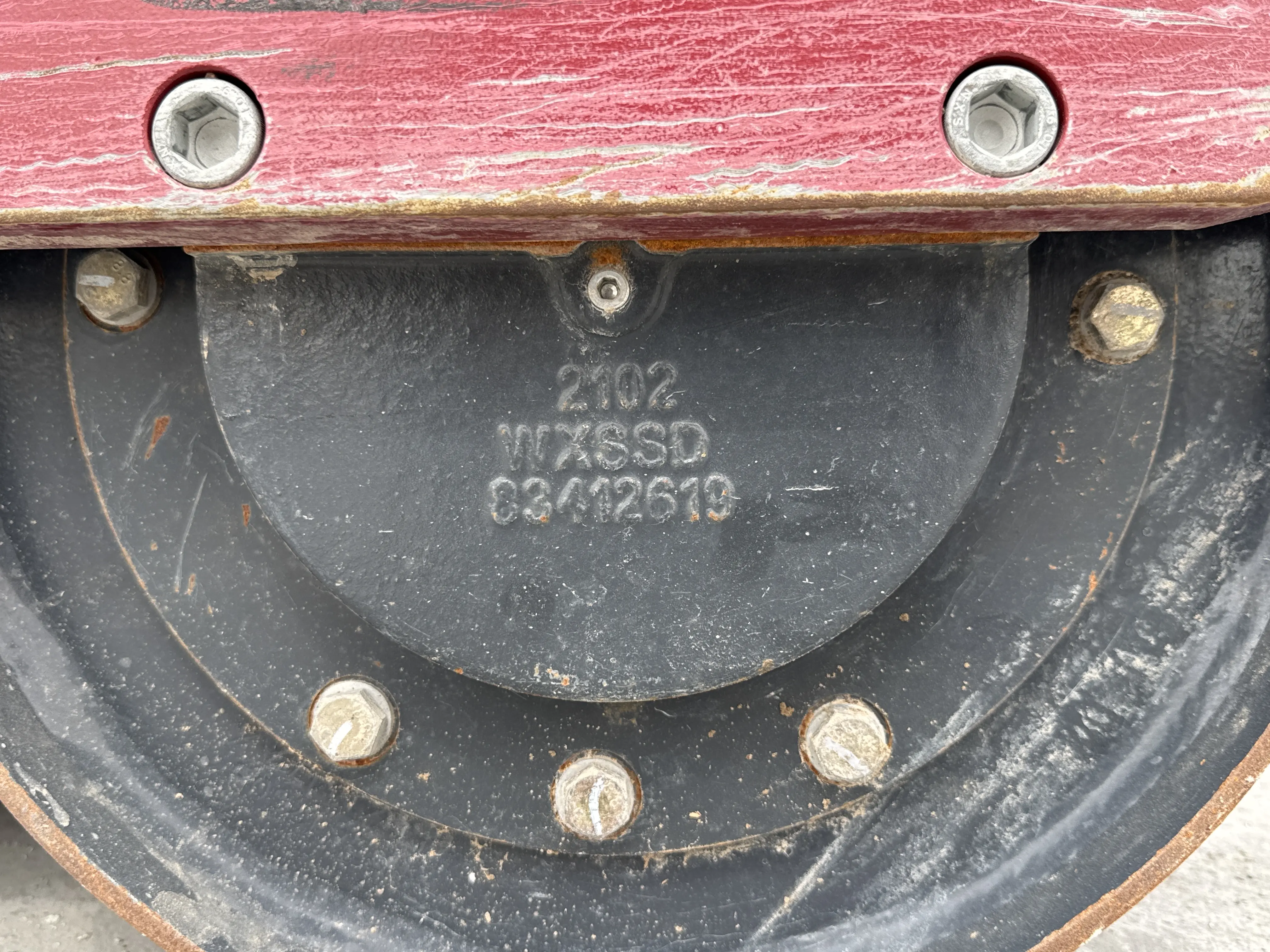 WBC-001-Dynapac-DTR75D-walk-behind-compactor-inspection-chassis-rear-drum-bearing-housing