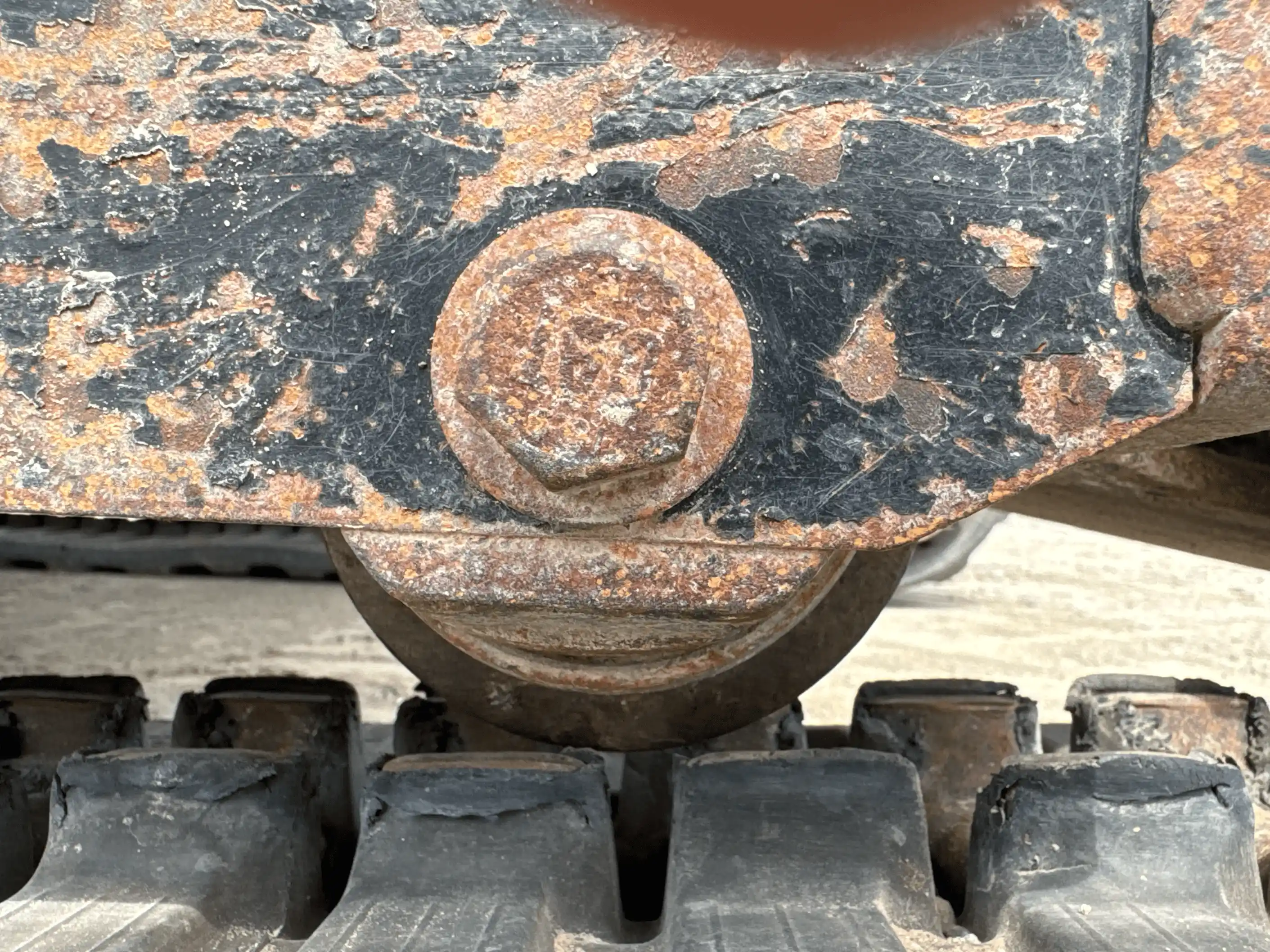 MNX-004-Cat-303E-mini-excavator-inspection-undercarriage-left-track-rollers-1