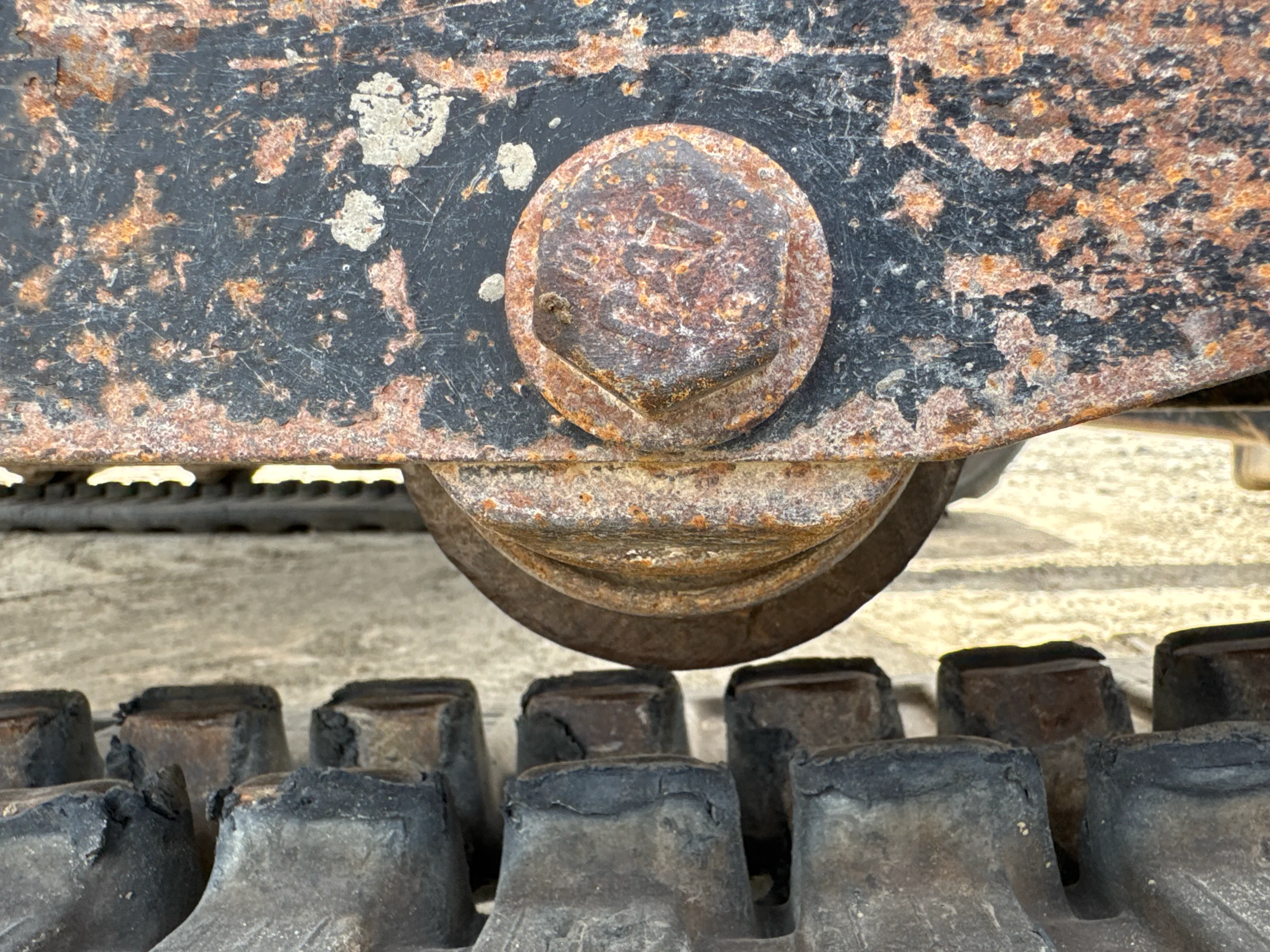 MNX-004-Cat-303E-mini-excavator-inspection-undercarriage-right-track-tensioner-4