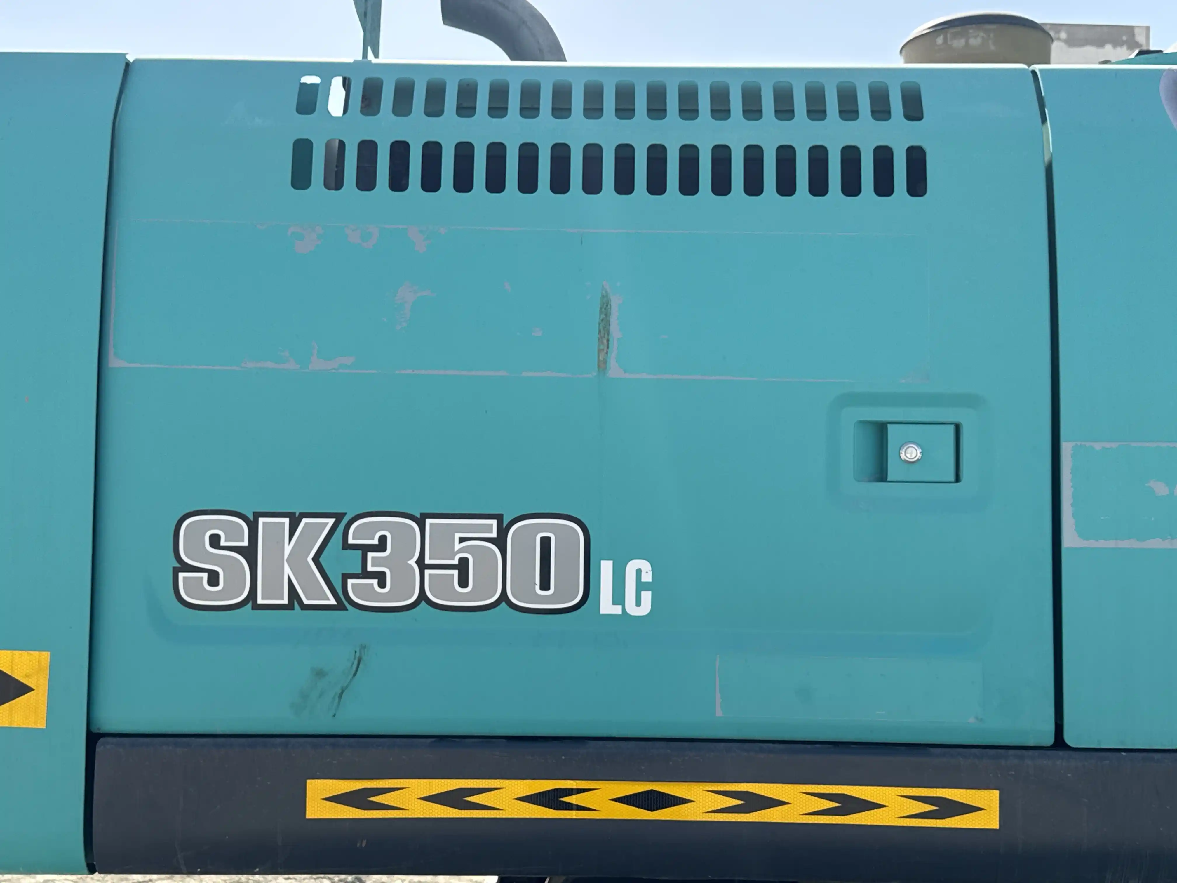 MDX-003-Kobelco-SK350LC-10-medium-excavator-inspection-structure-sheet-metal-fiberglass-2