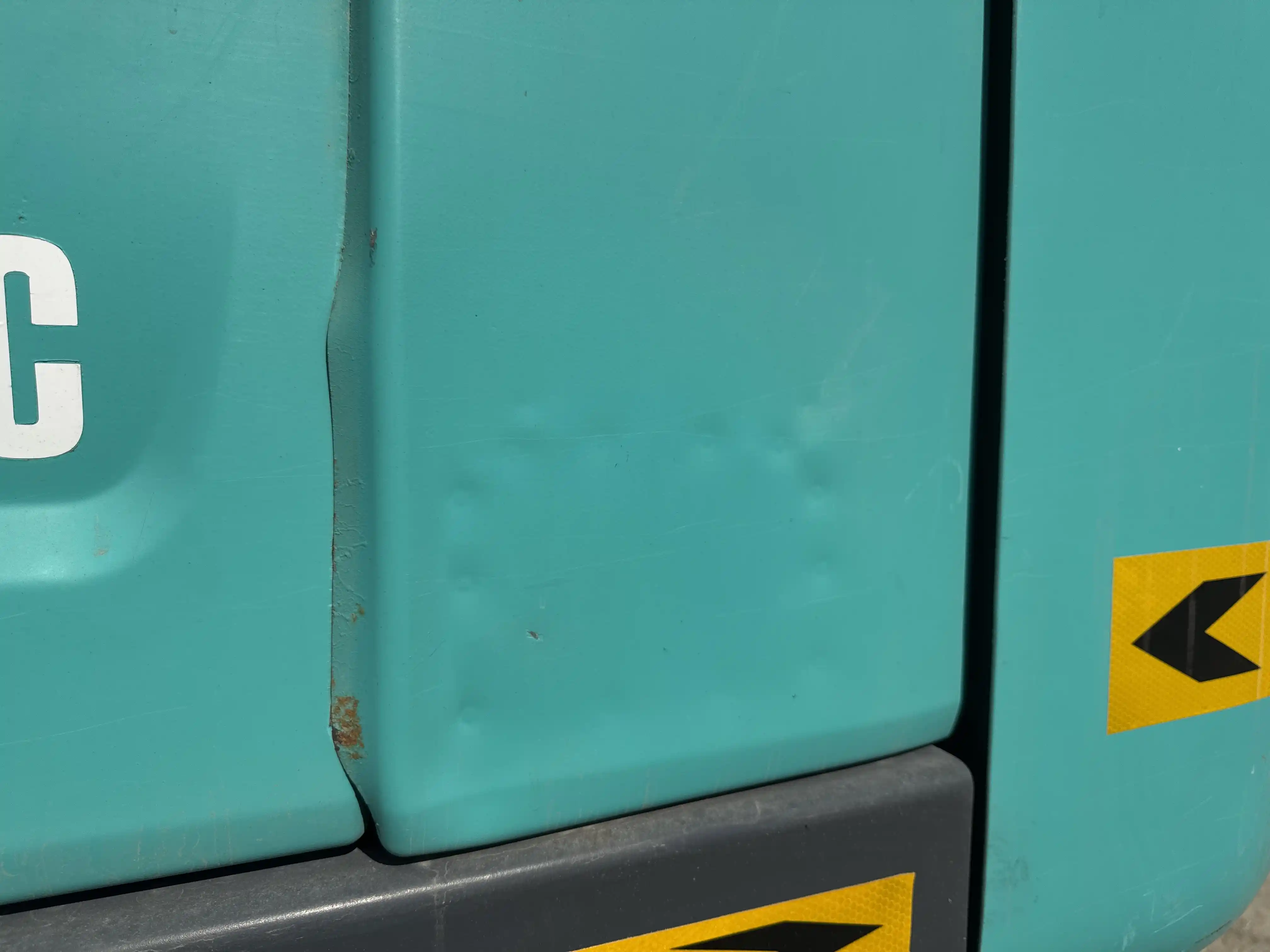 MDX-003-Kobelco-SK350LC-10-medium-excavator-inspection-structure-sheet-metal-fiberglass-3