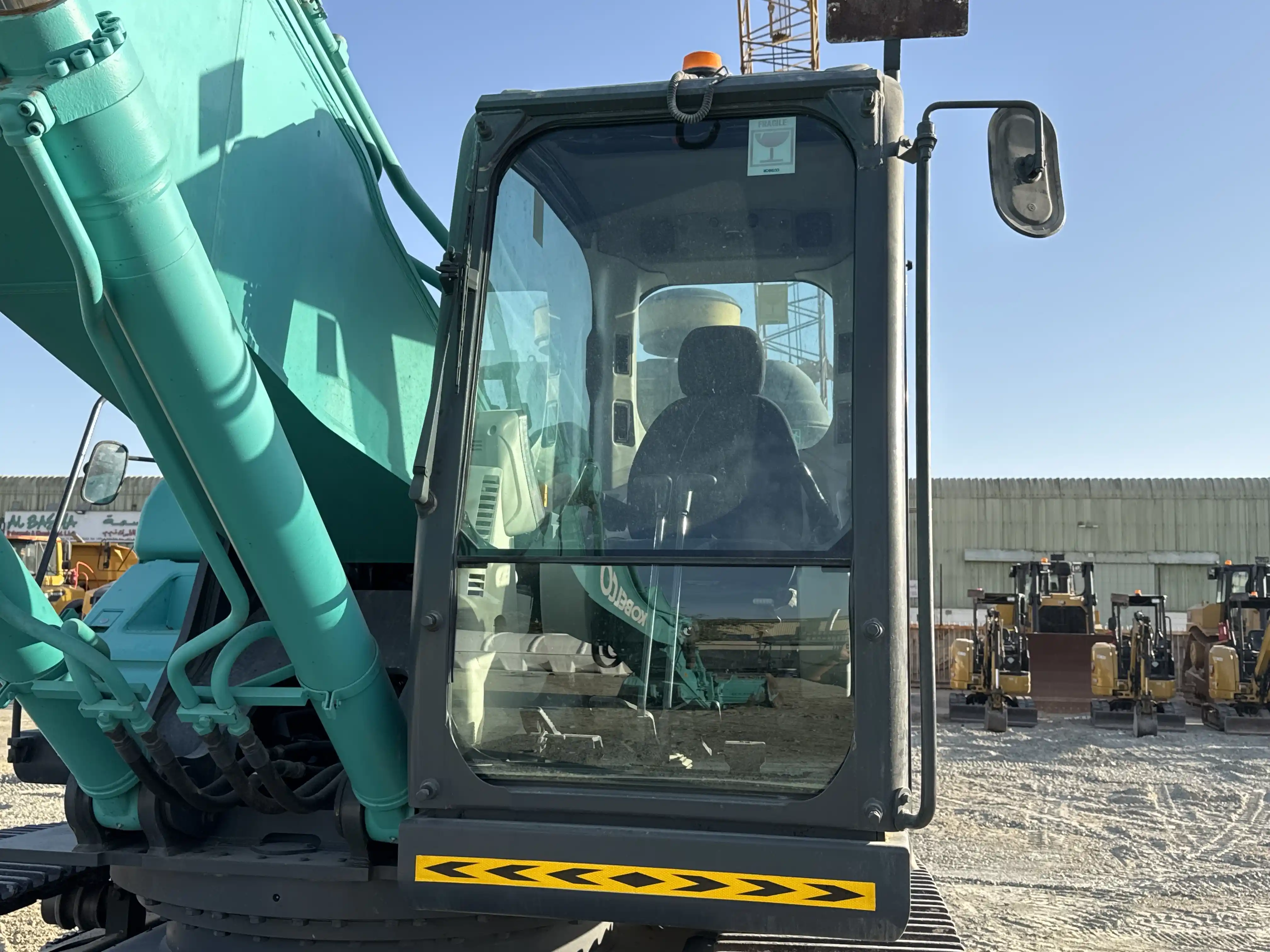 MDX-003-Kobelco-SK350LC-10-medium-excavator-inspection-safety-glass-1