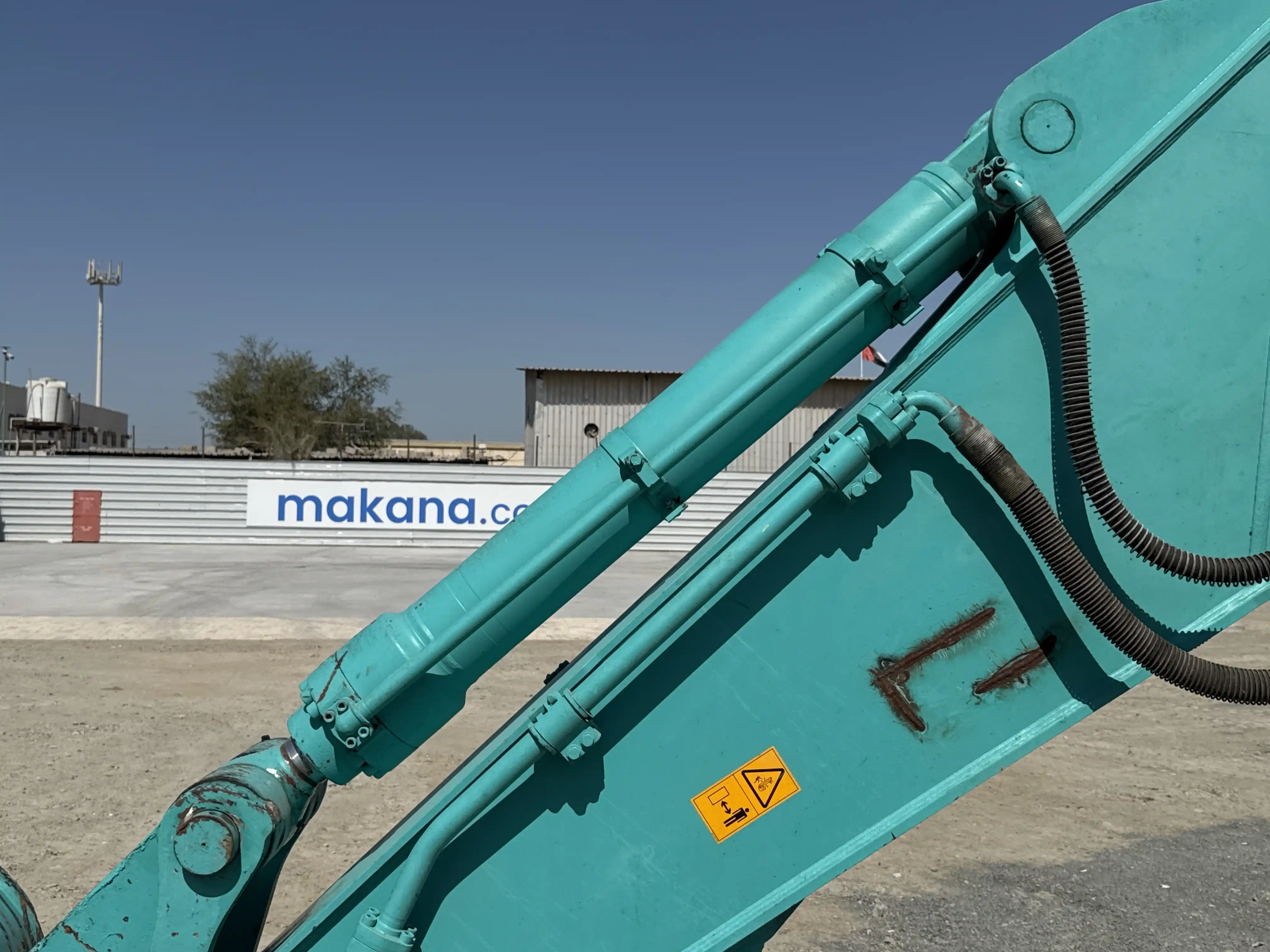 MDX-003-Kobelco-SK350LC-10-medium-excavator-inspection-hydraulics-bucket-cylinder-4